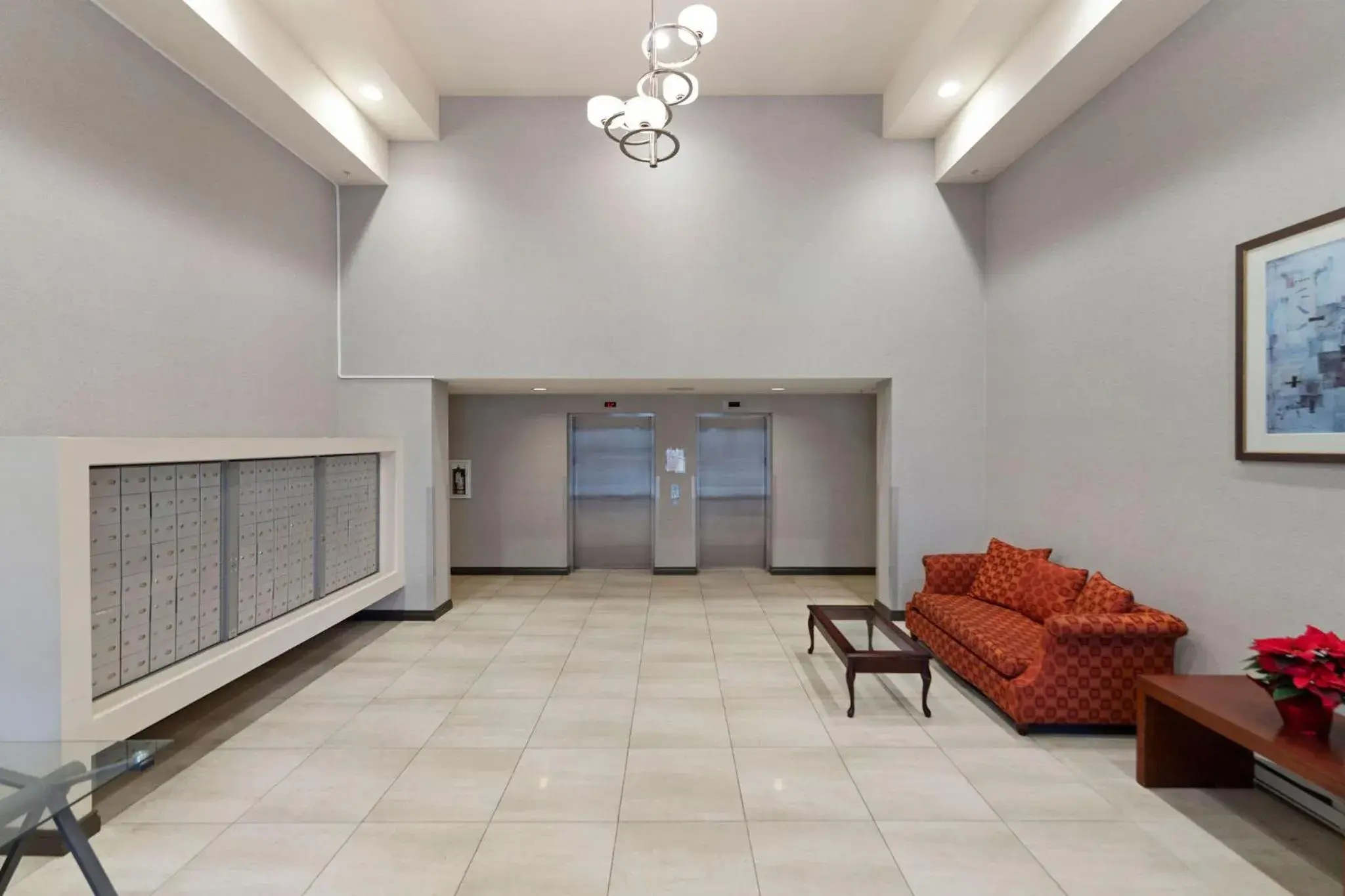 Property building in Executive Hotel Vancouver Airport Property building in Executive Hotel Vancouver Airport