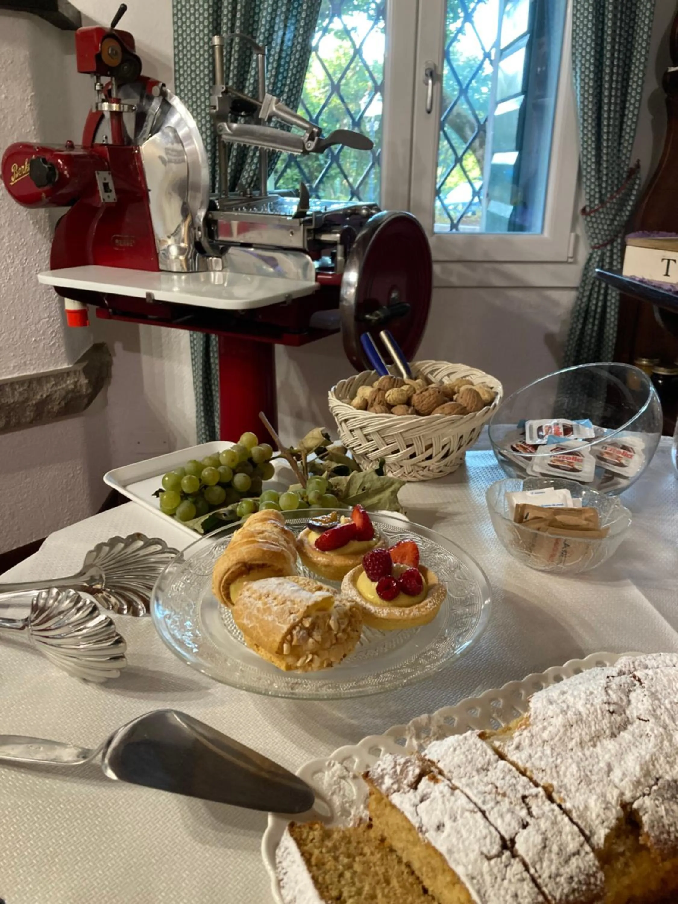 Breakfast in Villa Lioy-Faresin