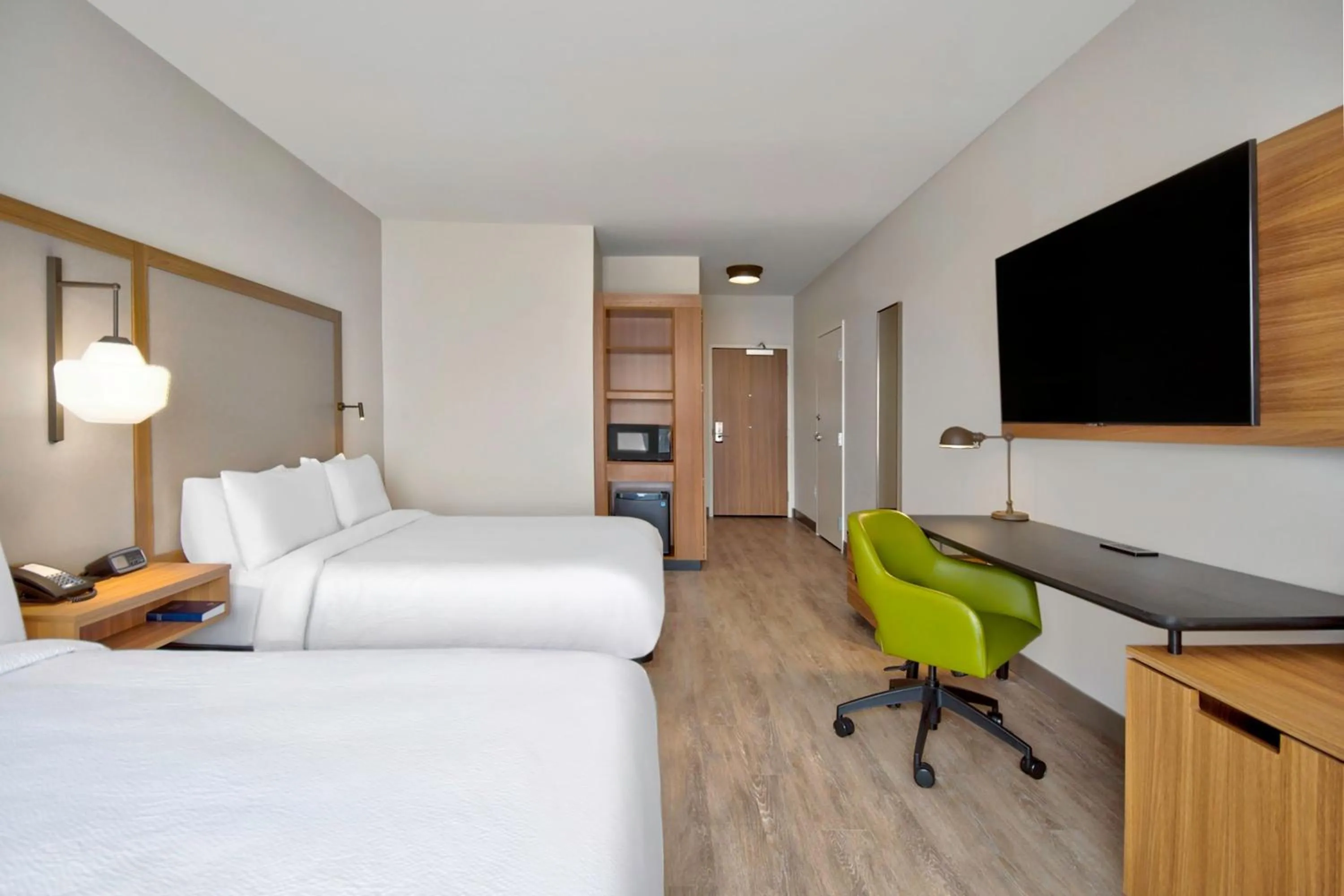 Photo of the whole room, Bed in Fairfield by Marriott Inn & Suites Cincinnati North West Chester