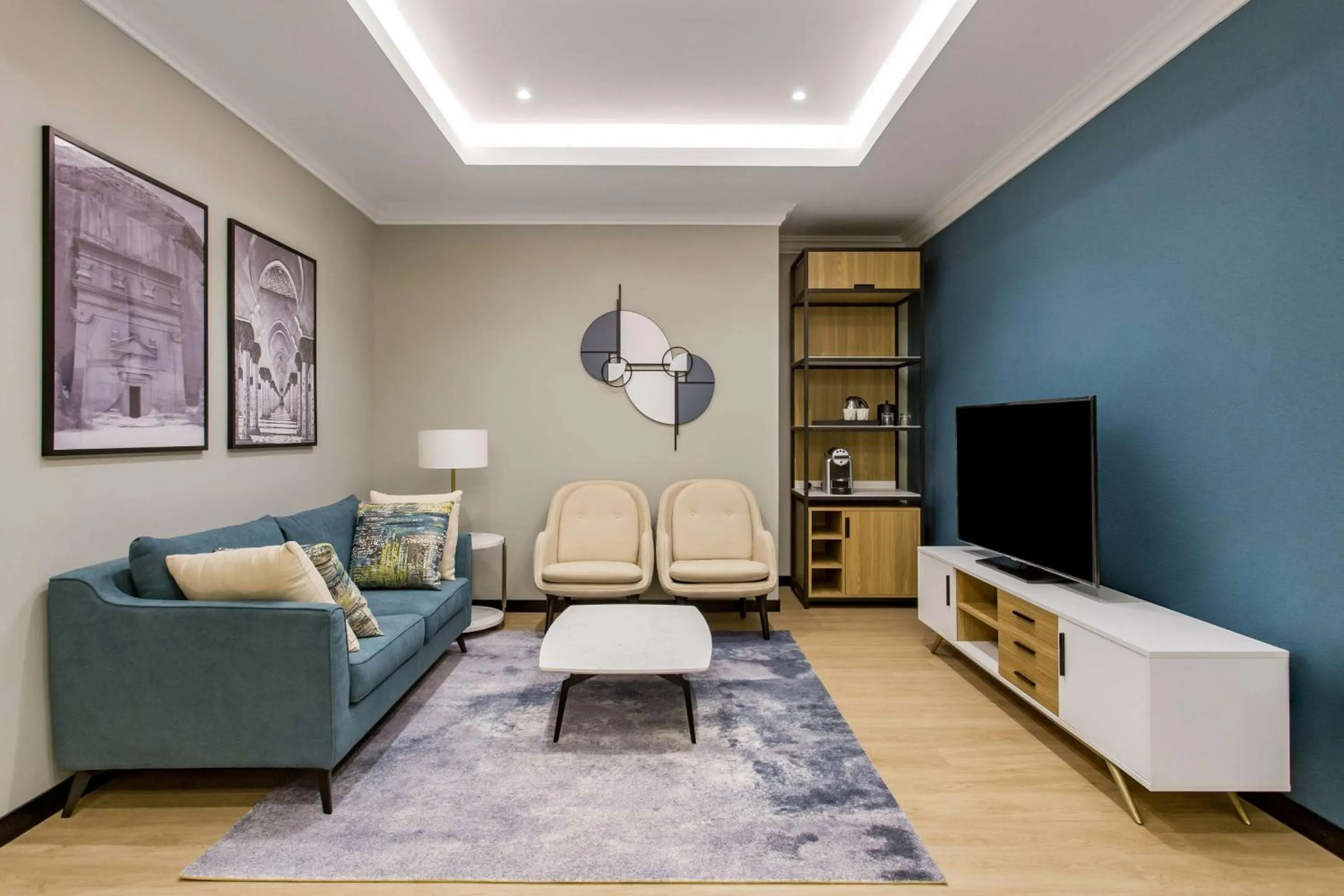 Photo of the whole room in Radisson Hotel Riyadh Airport