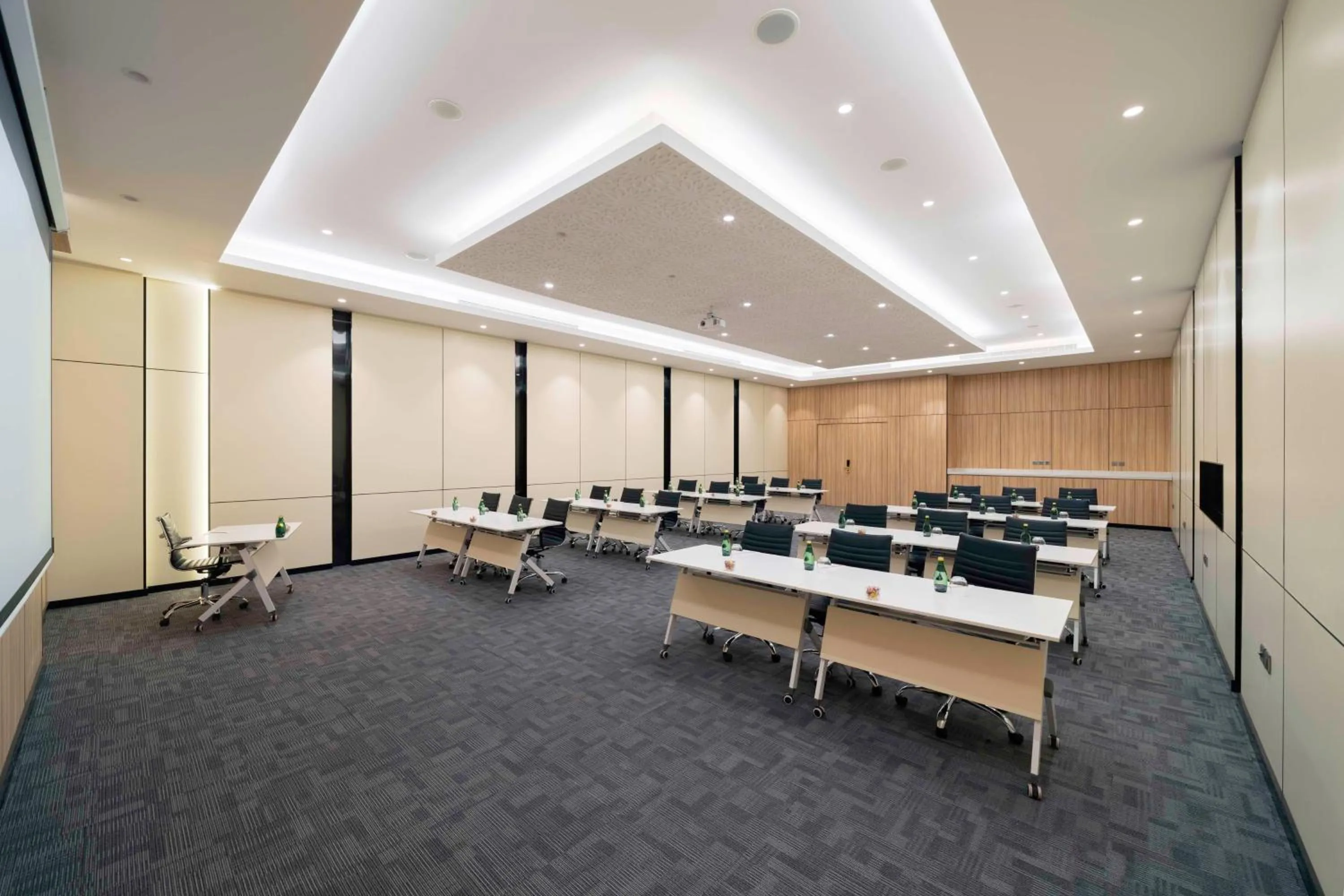 Meeting/conference room in Radisson Hotel Riyadh Airport
