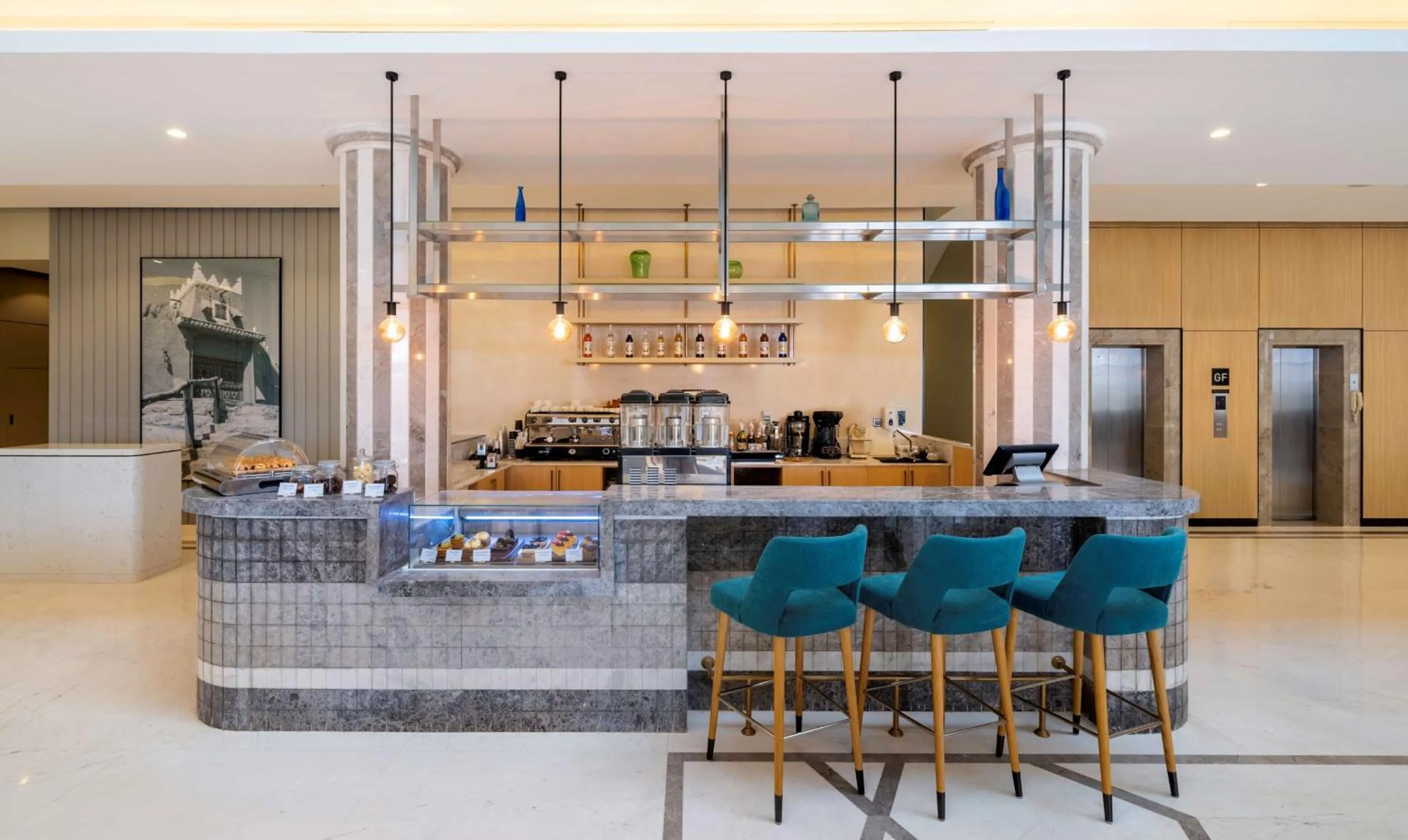 Restaurant/places to eat in Radisson Hotel Riyadh Airport