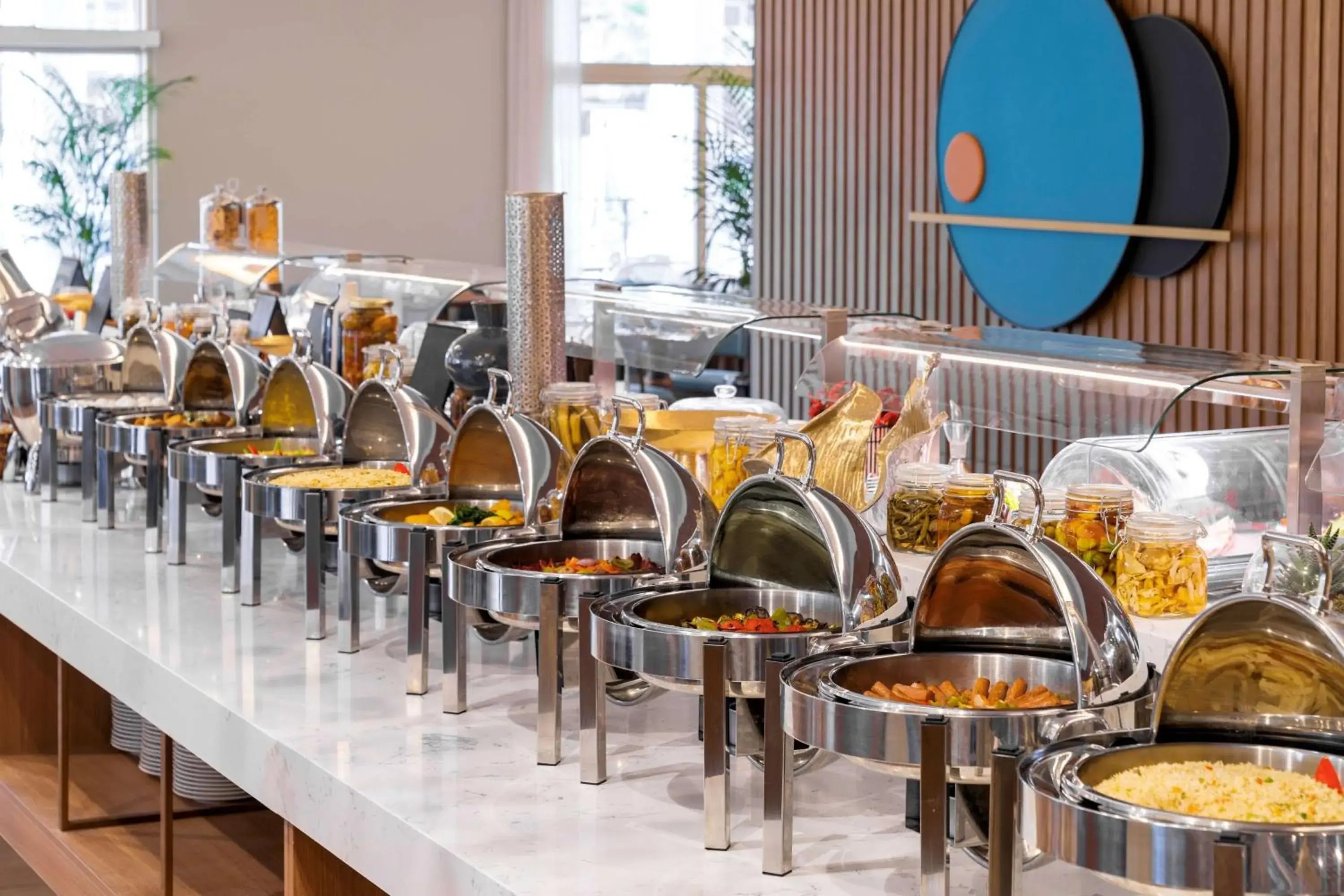 Restaurant/places to eat in Radisson Hotel Riyadh Airport Restaurant/places to eat in Radisson Hotel Riyadh Airport