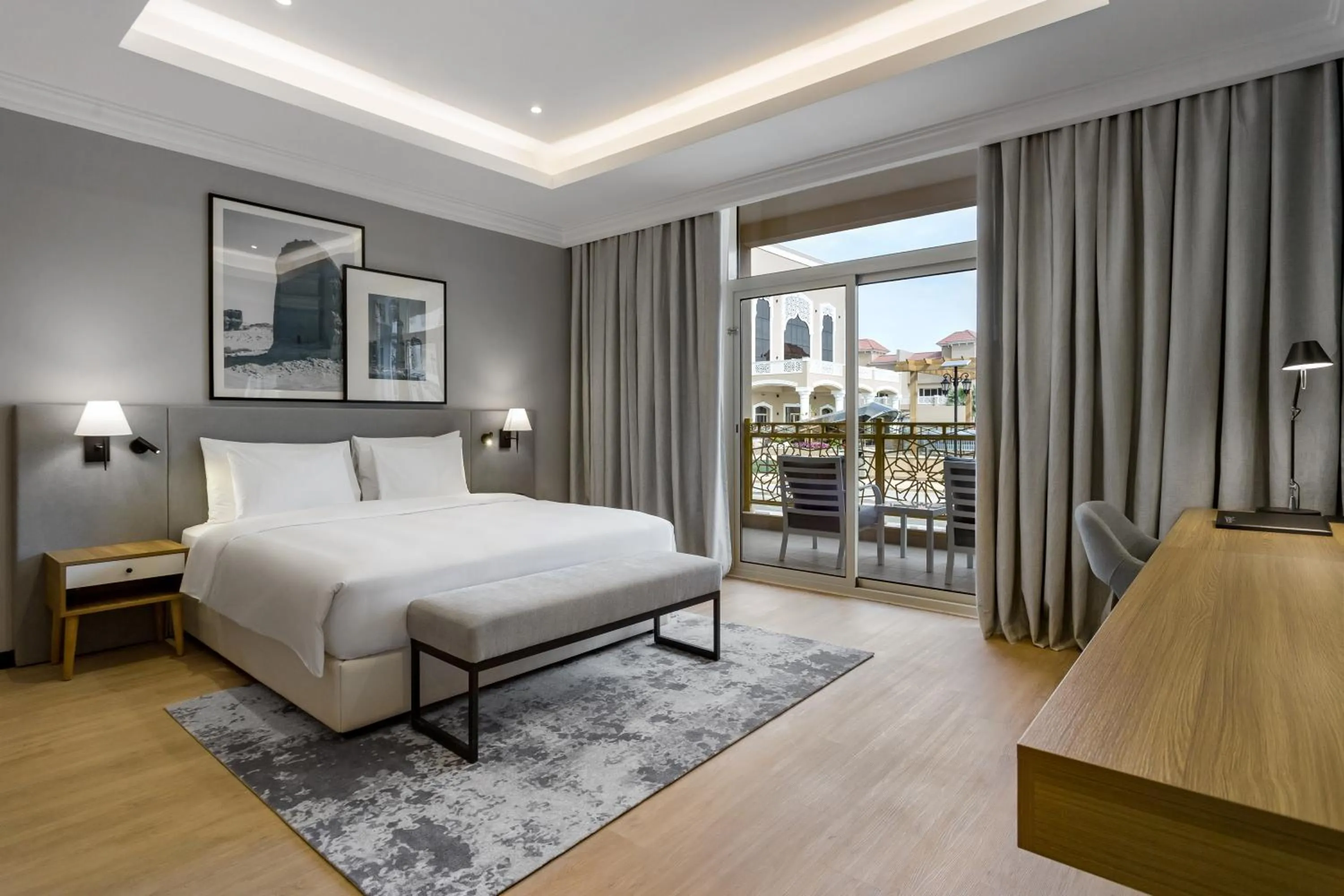 Bedroom, Bed in Radisson Hotel Riyadh Airport