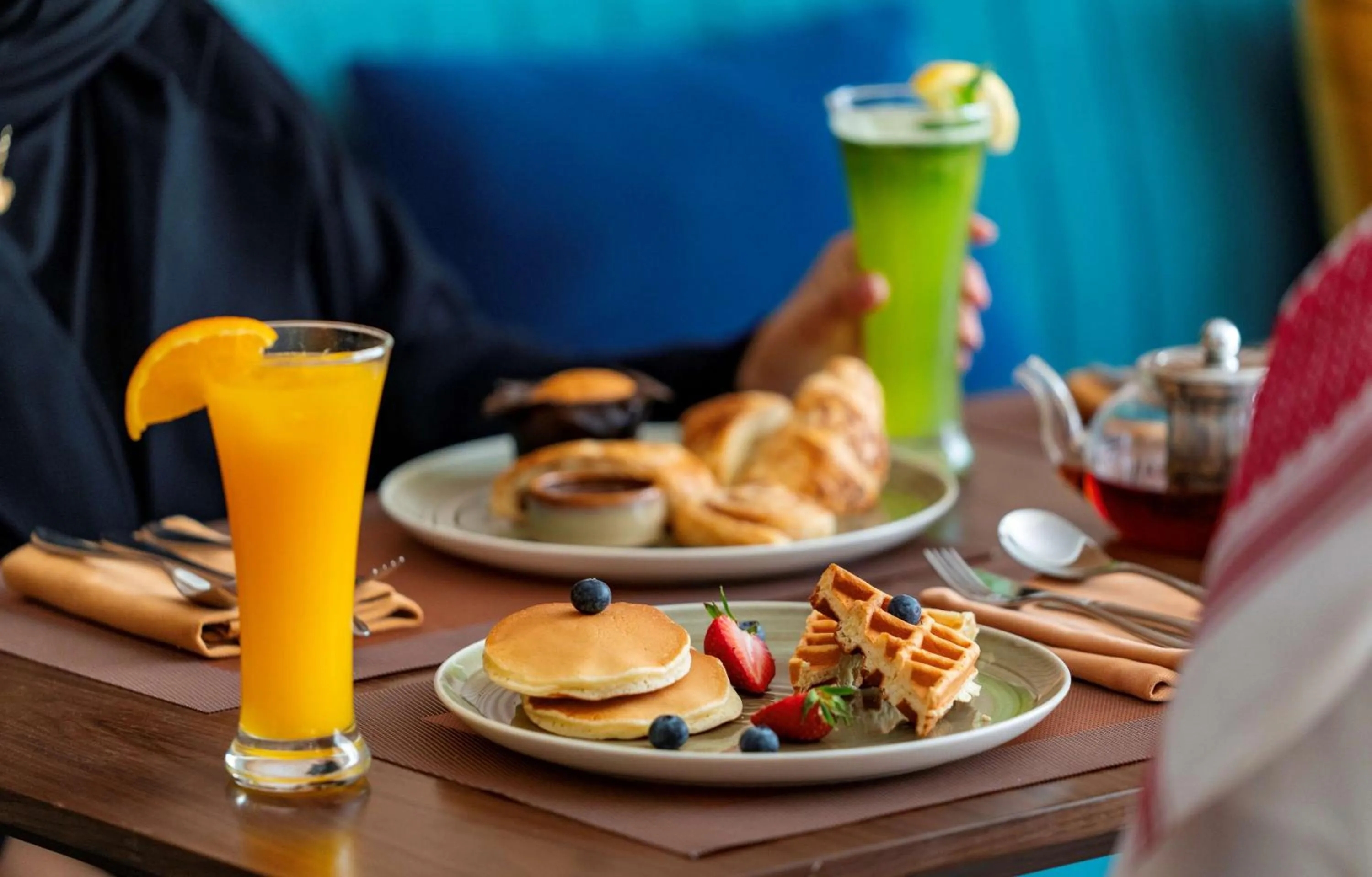 Restaurant/places to eat in Radisson Hotel Riyadh Airport