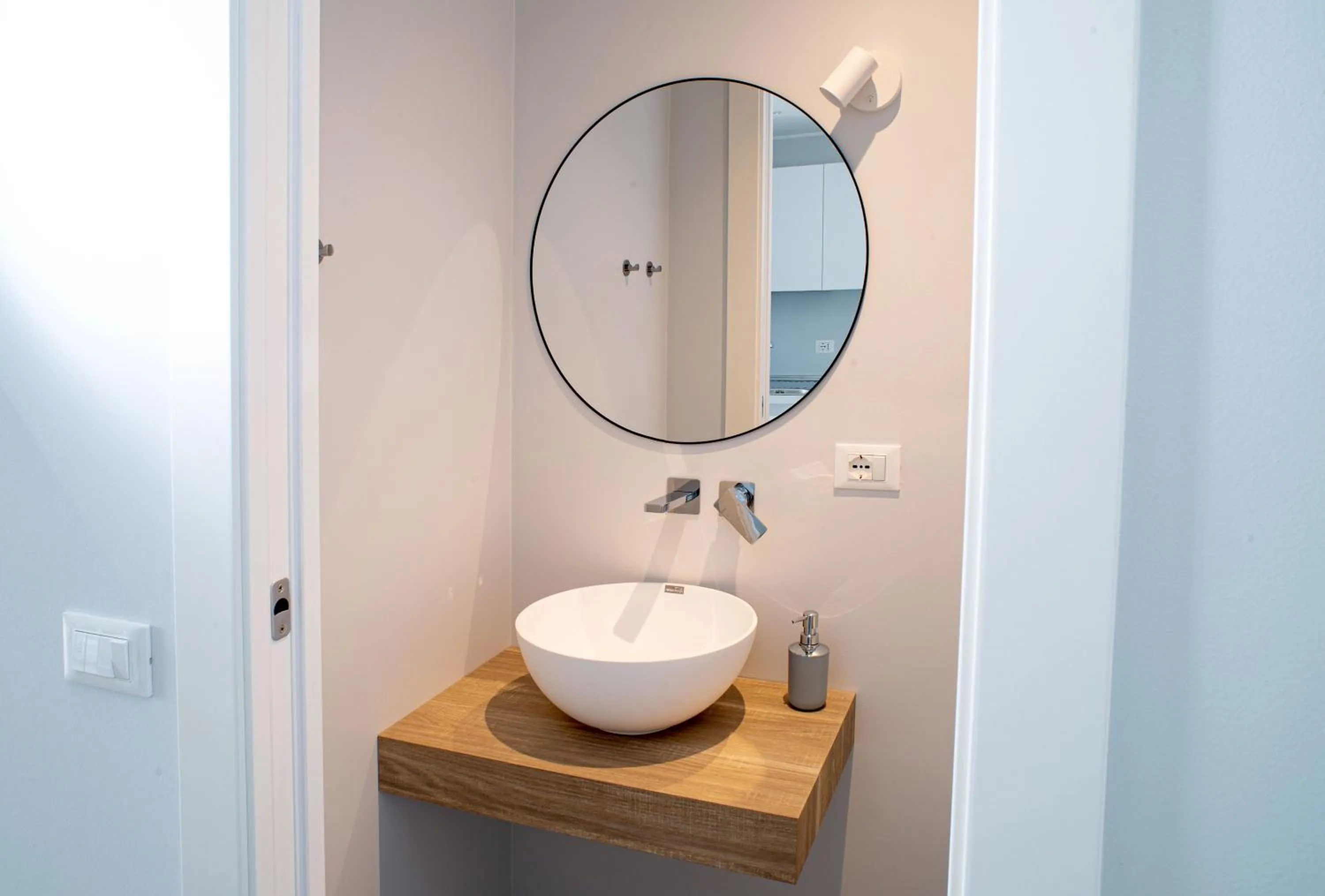 Bathroom in Marconi 442