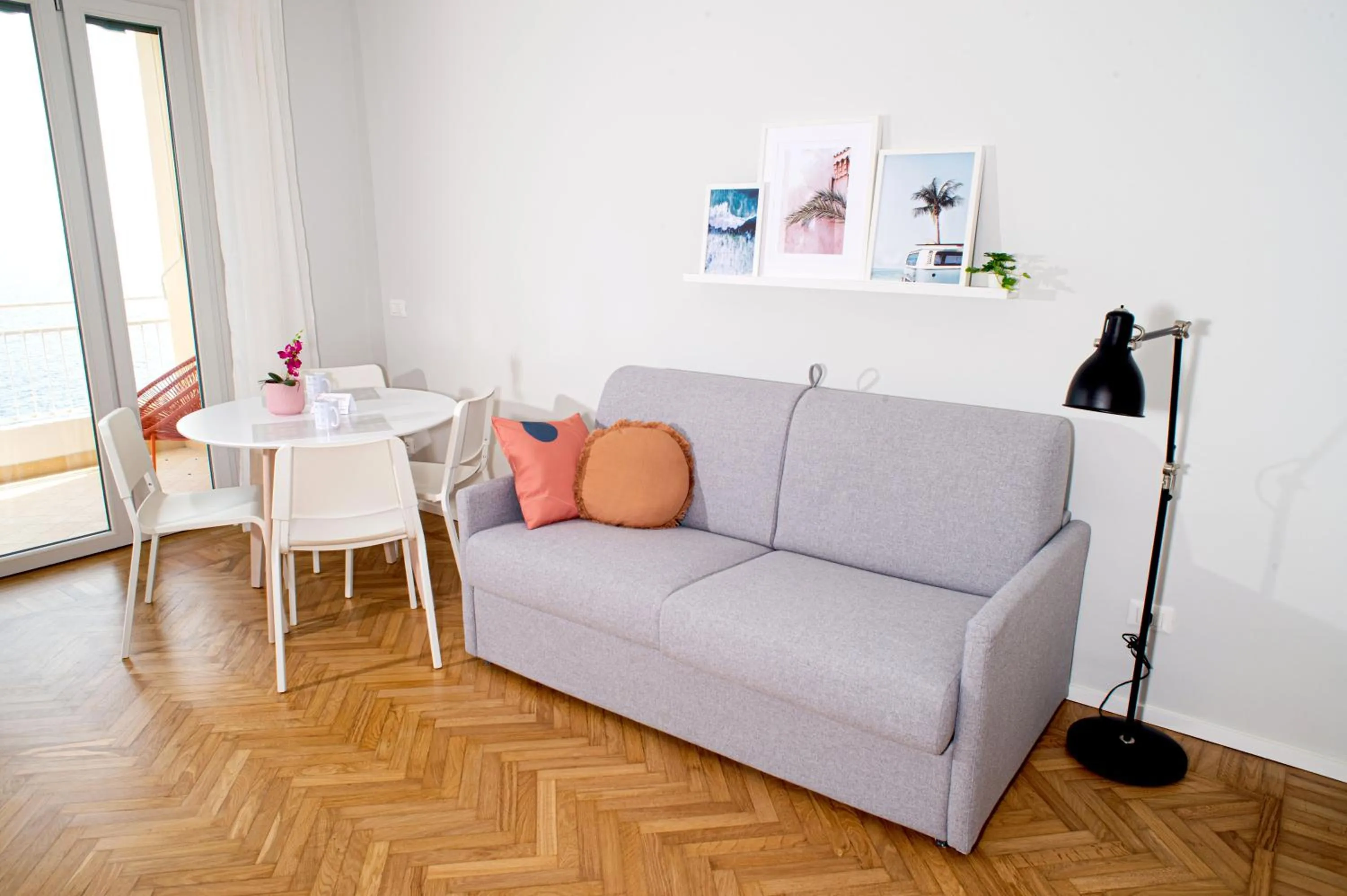 Living room in Marconi 442