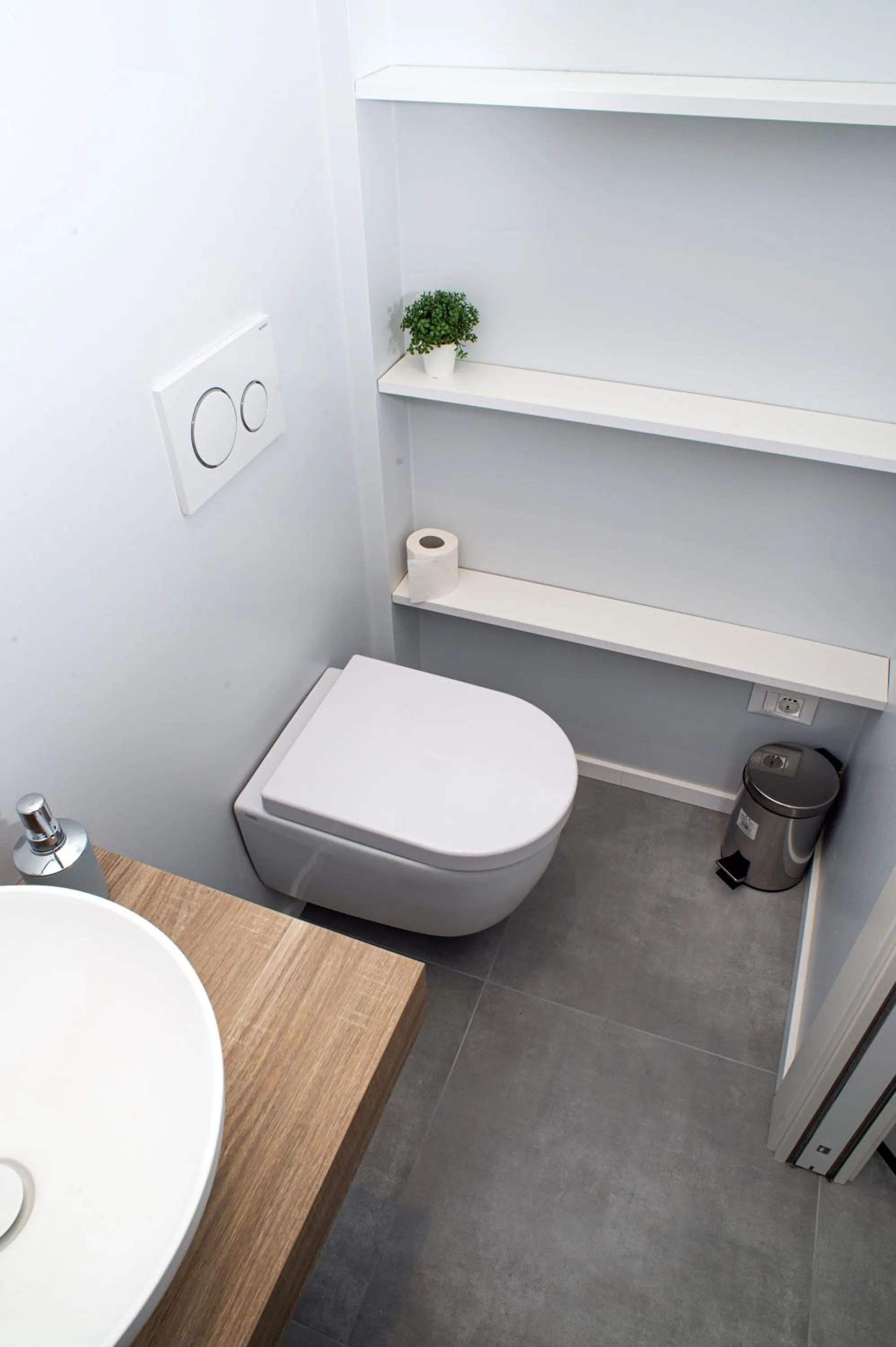 Bathroom in Marconi 442