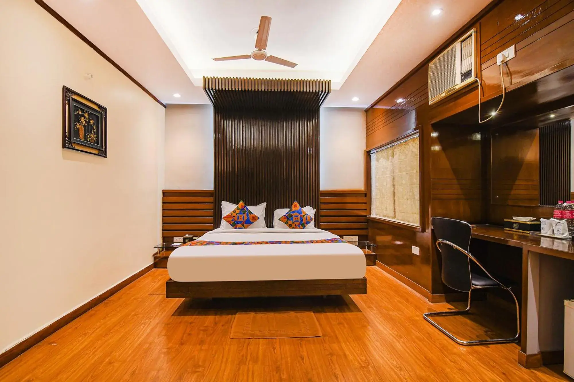 Bed in FabHotel Shivani International Bed in FabHotel Shivani International