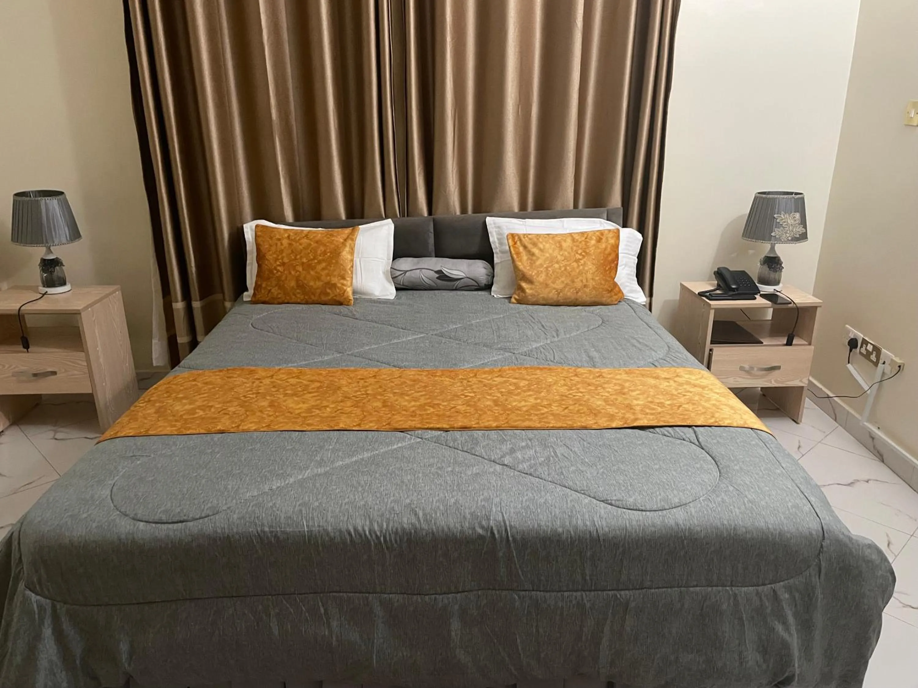 Photo of the whole room, Bed in Jaffa Suites