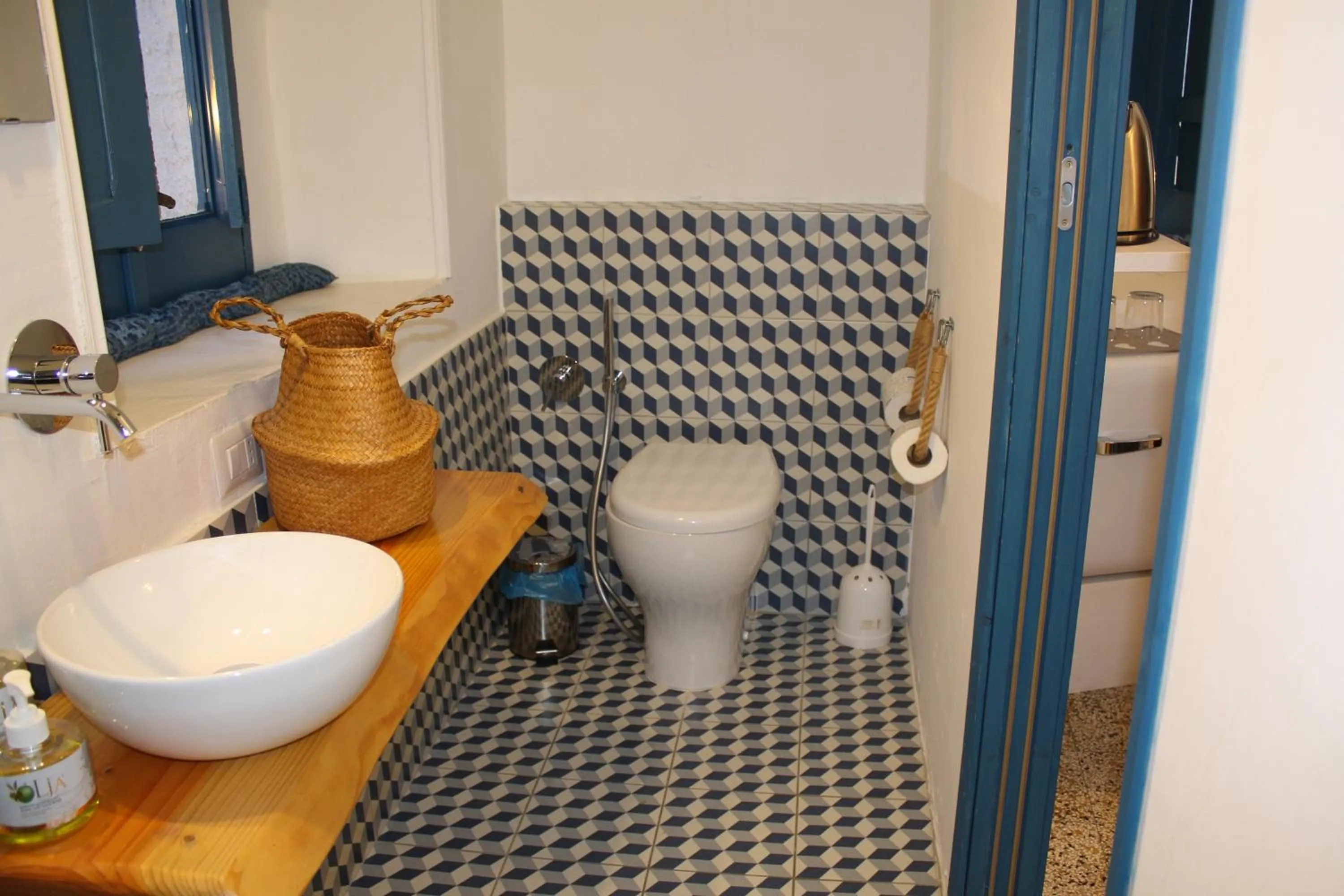 Toilet in Terra Muronis Hotel Diffuso