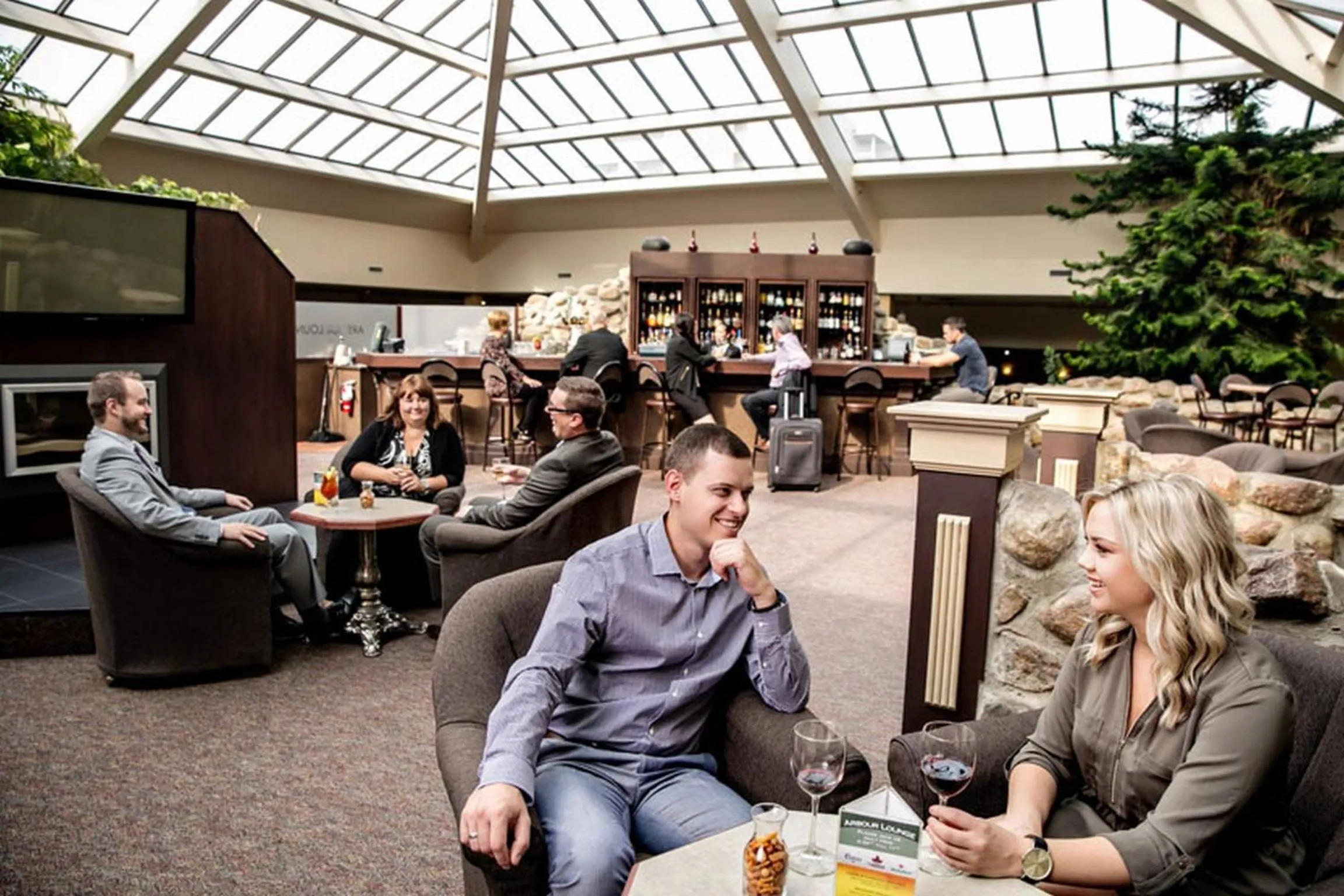 Restaurant/places to eat in Edmonton Inn and Conference Centre