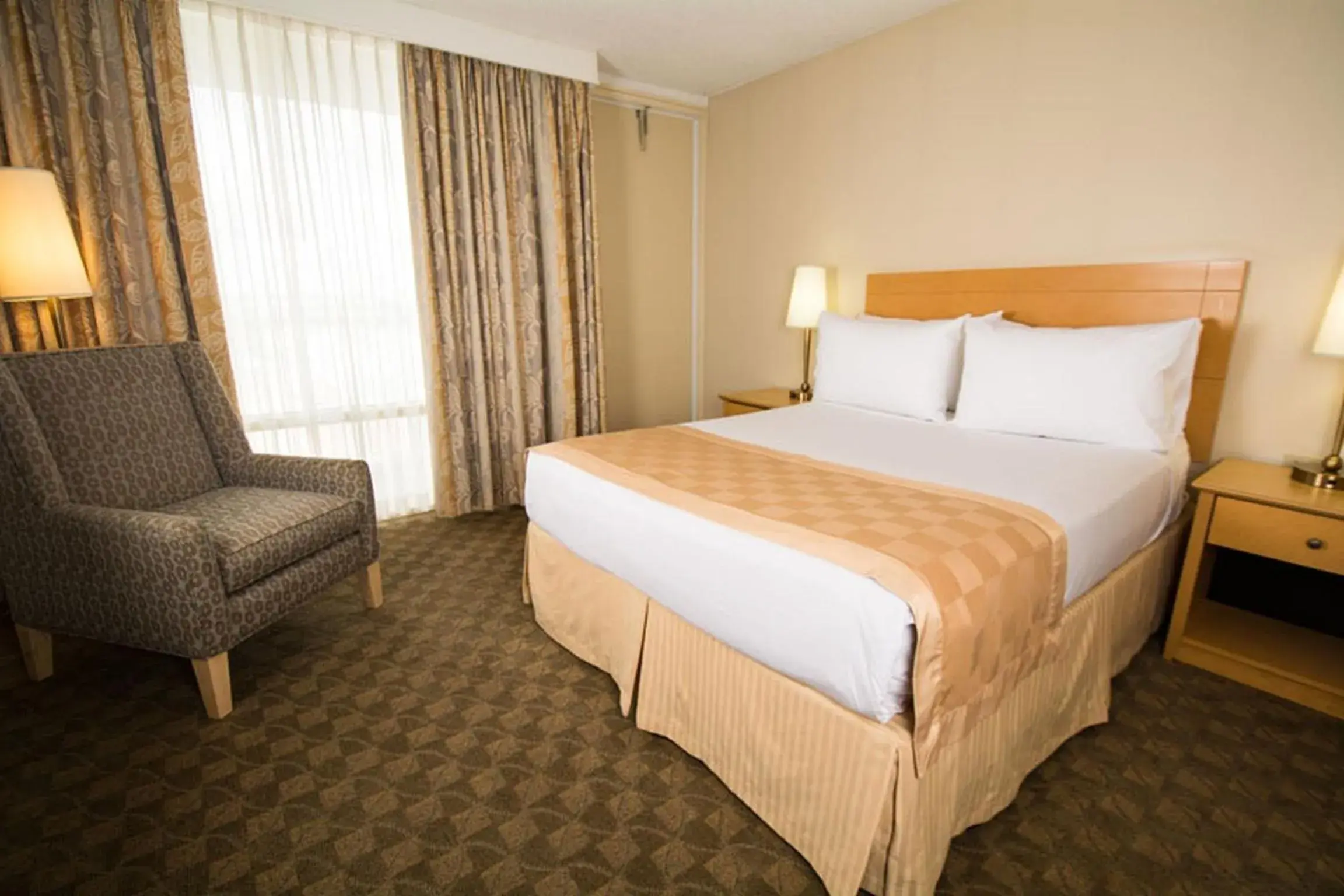 Bed in Edmonton Inn and Conference Centre Bed in Edmonton Inn and Conference Centre