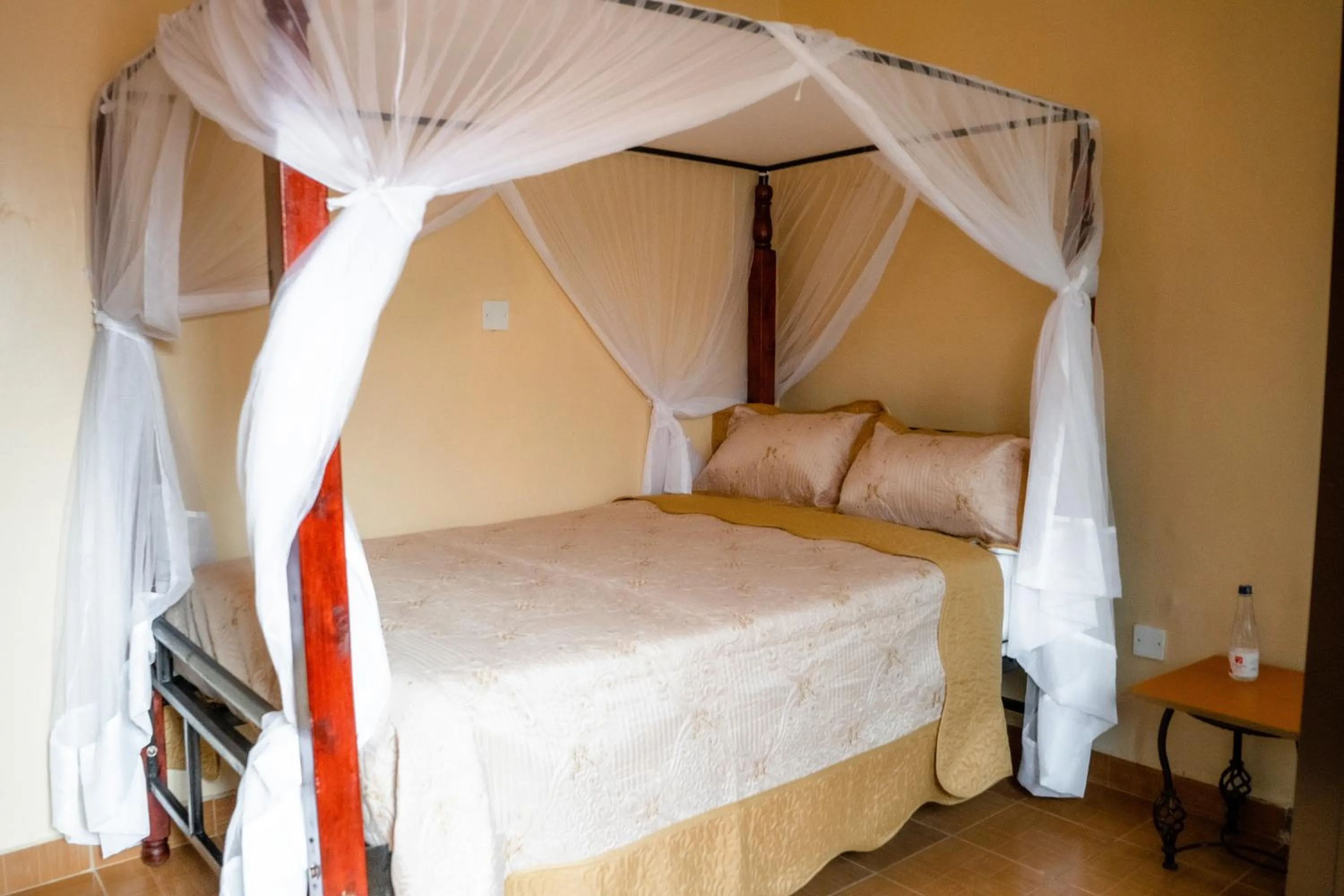 Longonot Transit Hotel- Mai Mahiu