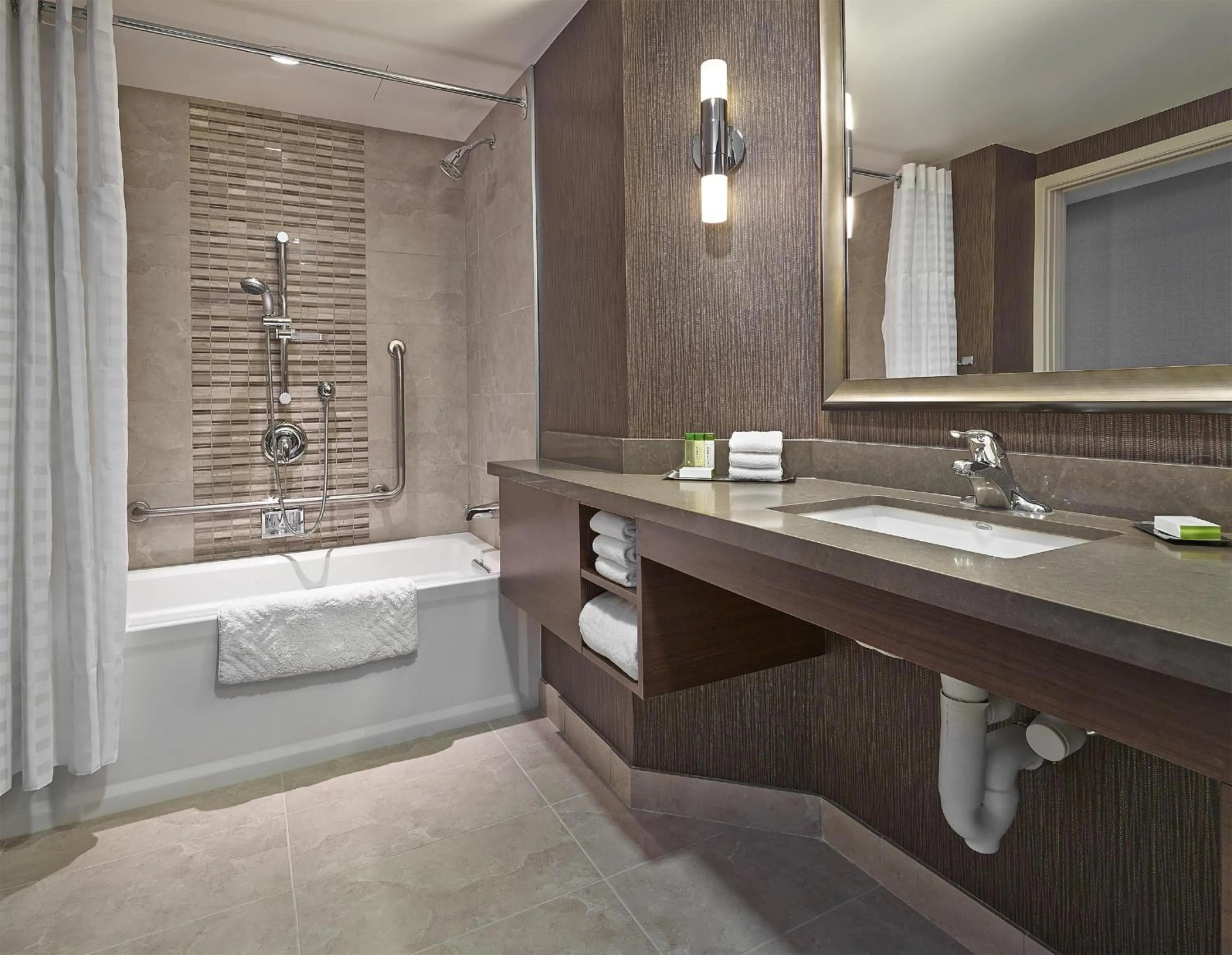 Bathroom in DoubleTree by Hilton West Edmonton