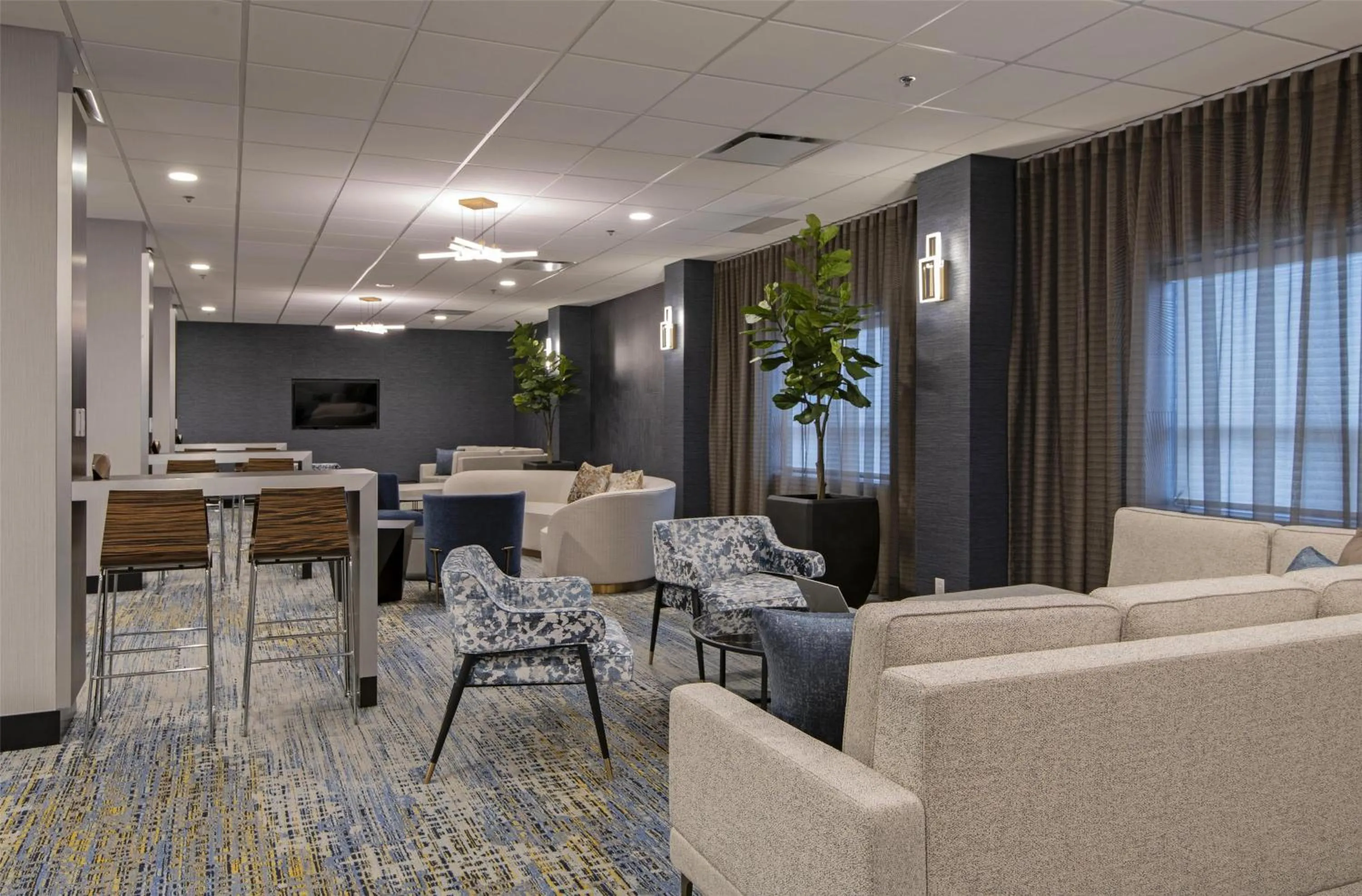 Restaurant/places to eat in DoubleTree by Hilton West Edmonton