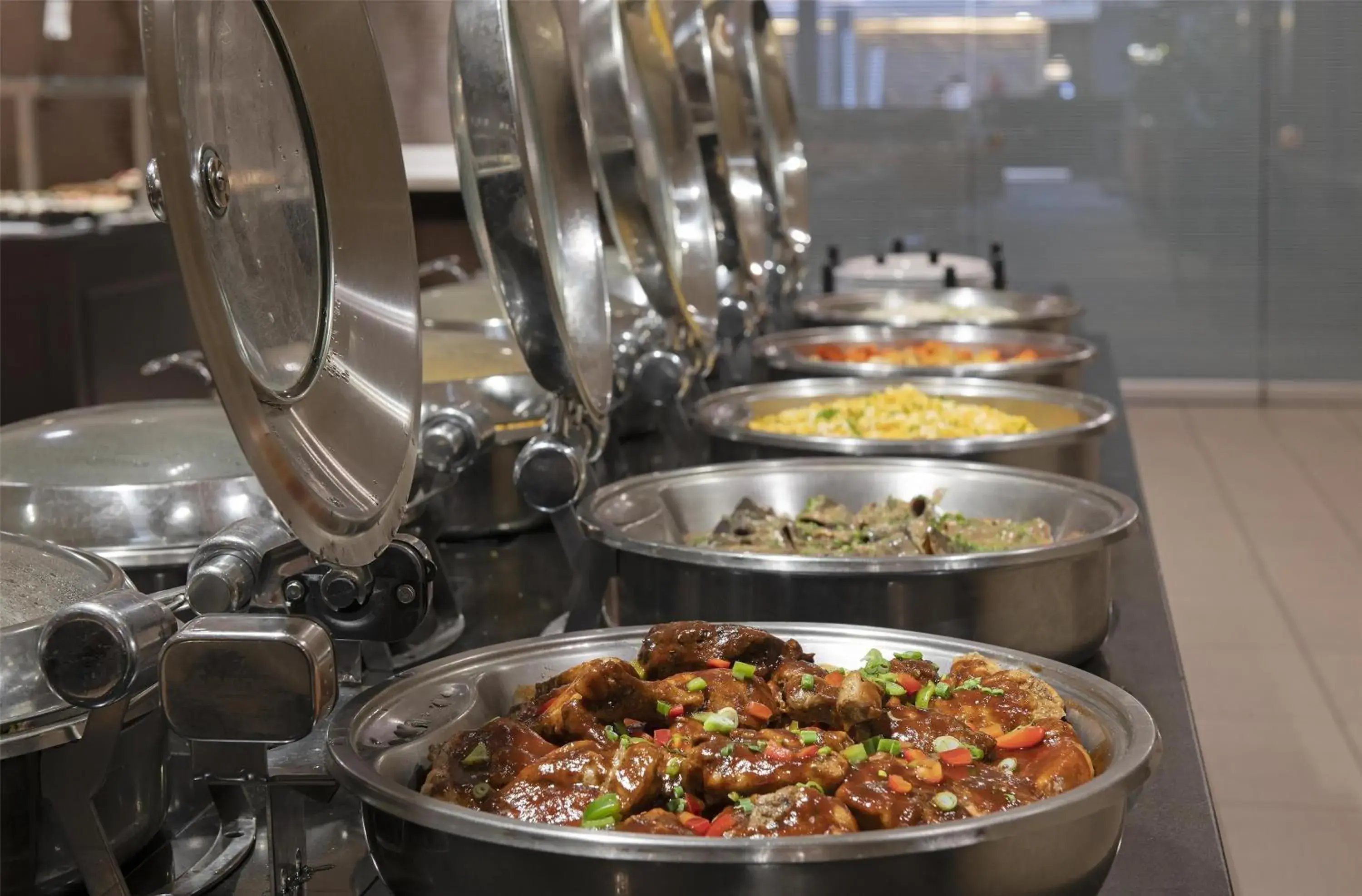 Lounge or bar in DoubleTree by Hilton West Edmonton Lounge or bar in DoubleTree by Hilton West Edmonton