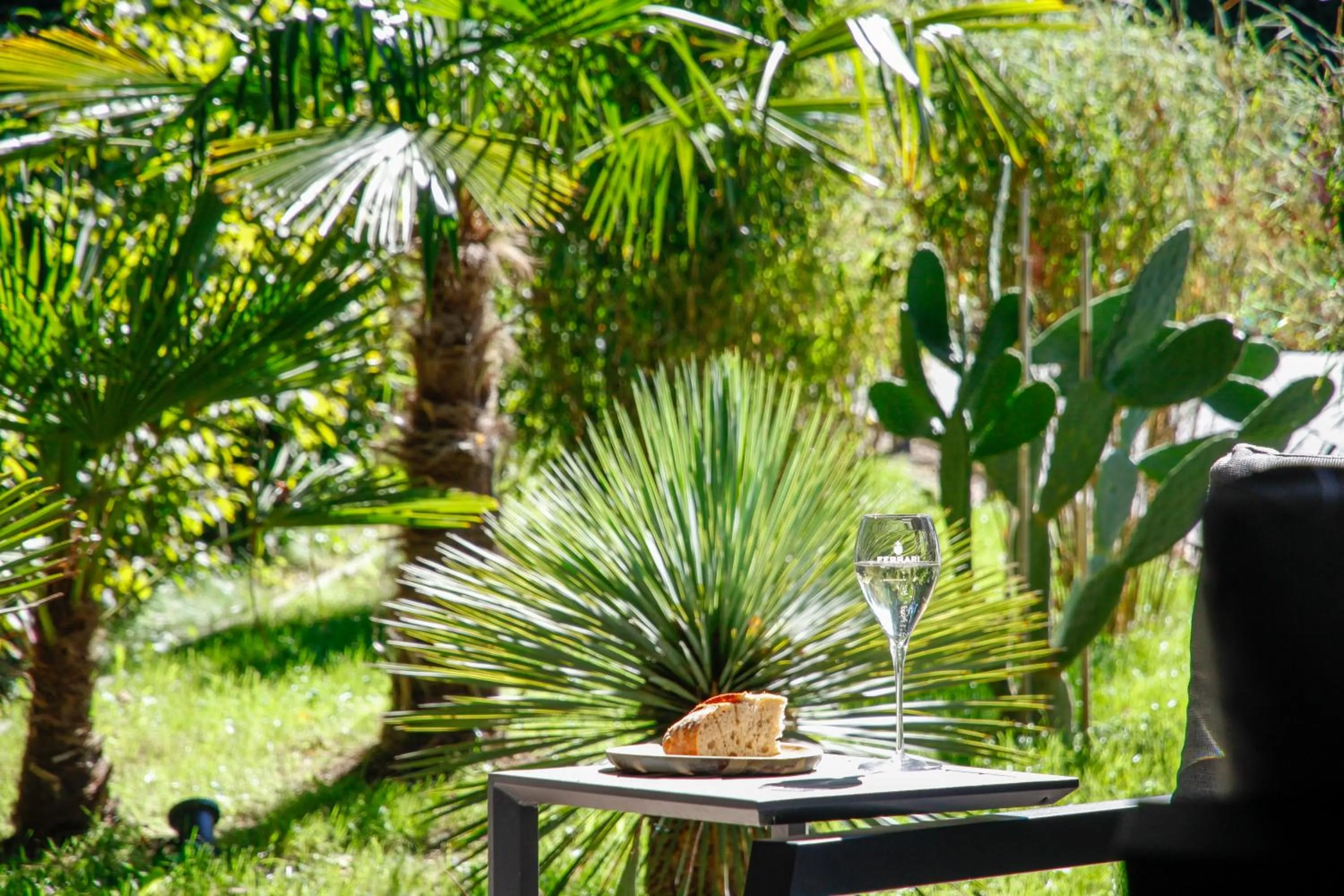 Patio in Villa les érables Restaurant Linea