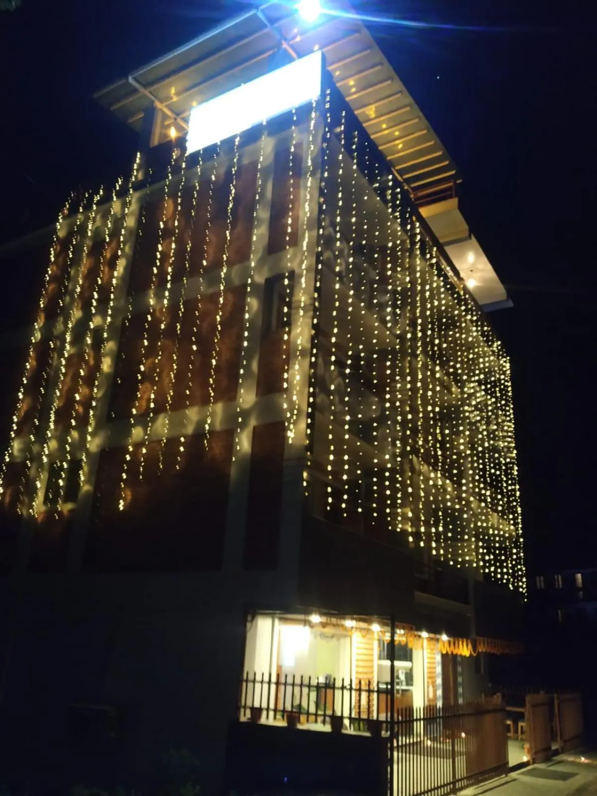 Property building in Hotel Himalayan Glacier