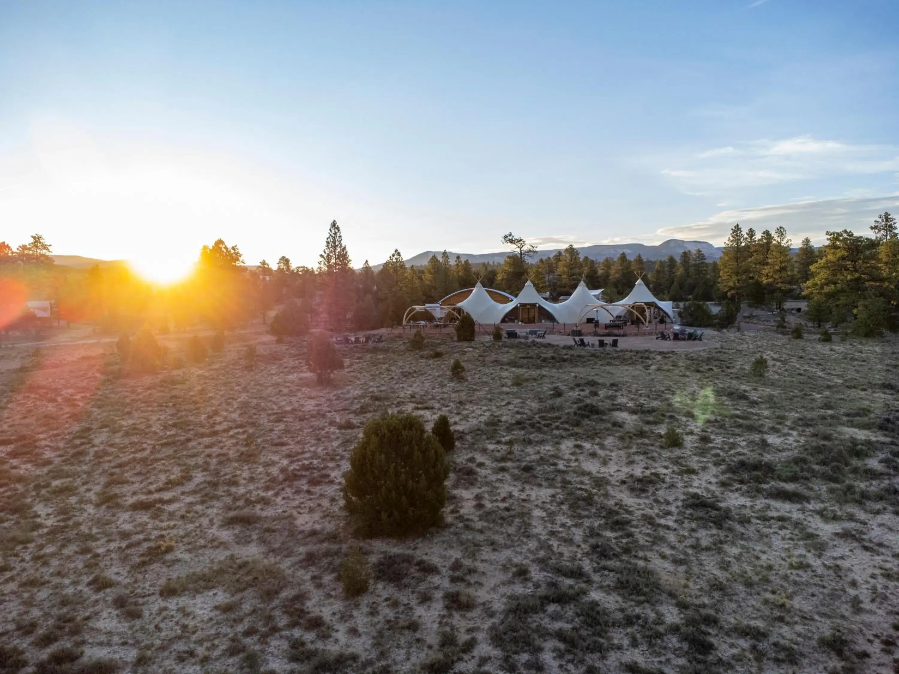 Property building in Under Canvas Bryce Canyon Property building in Under Canvas Bryce Canyon