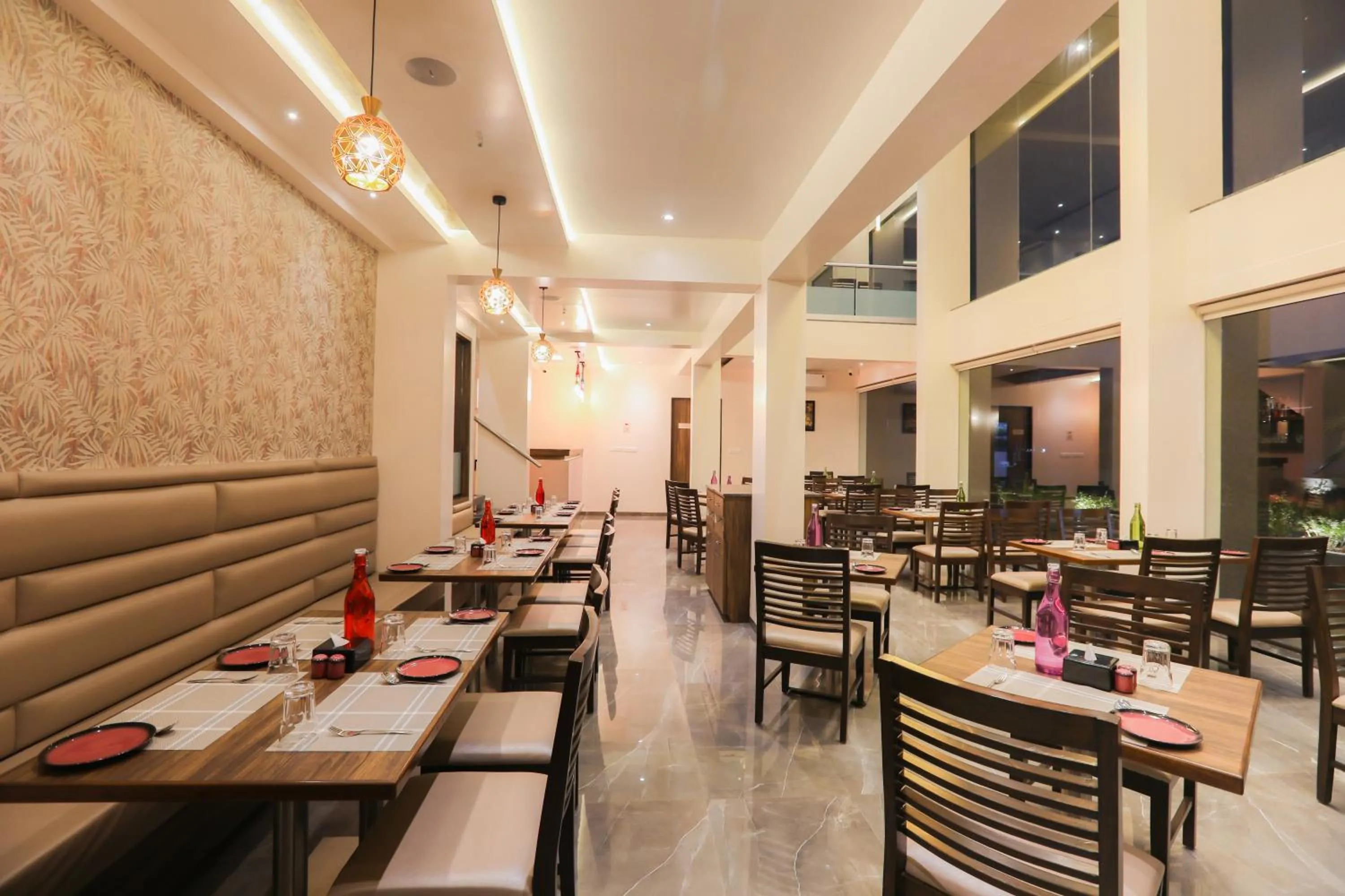 Restaurant/places to eat in Enrise by Sayaji, Khed Shivapur Pune