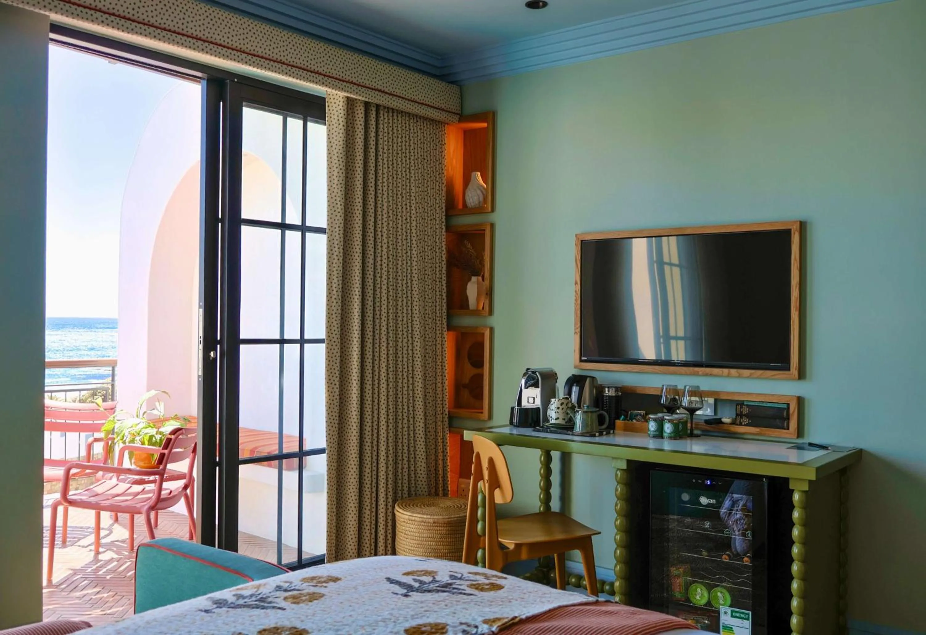 TV and multimedia in Royal Boutique Hotel