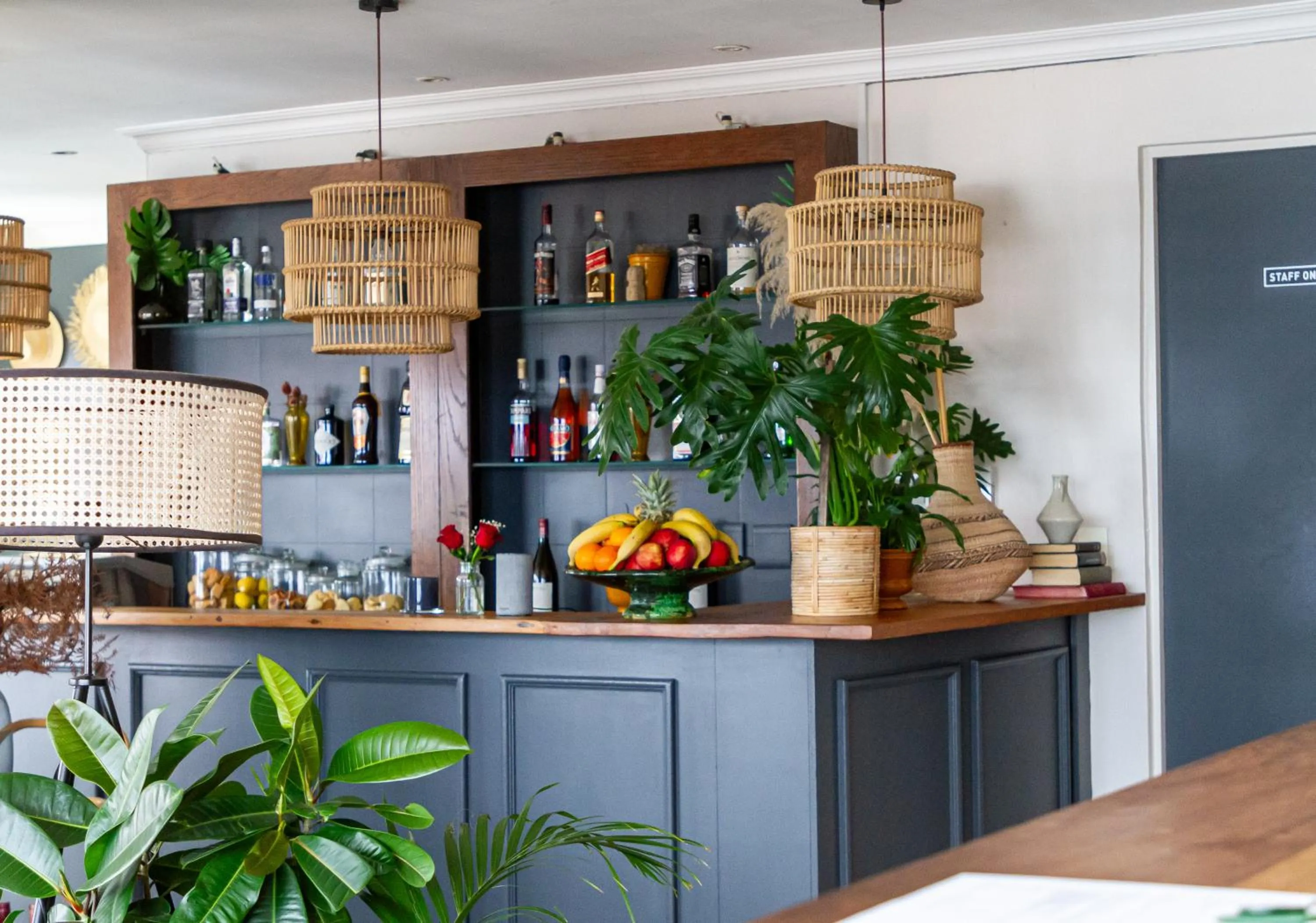 Food and drinks in Royal Boutique Hotel