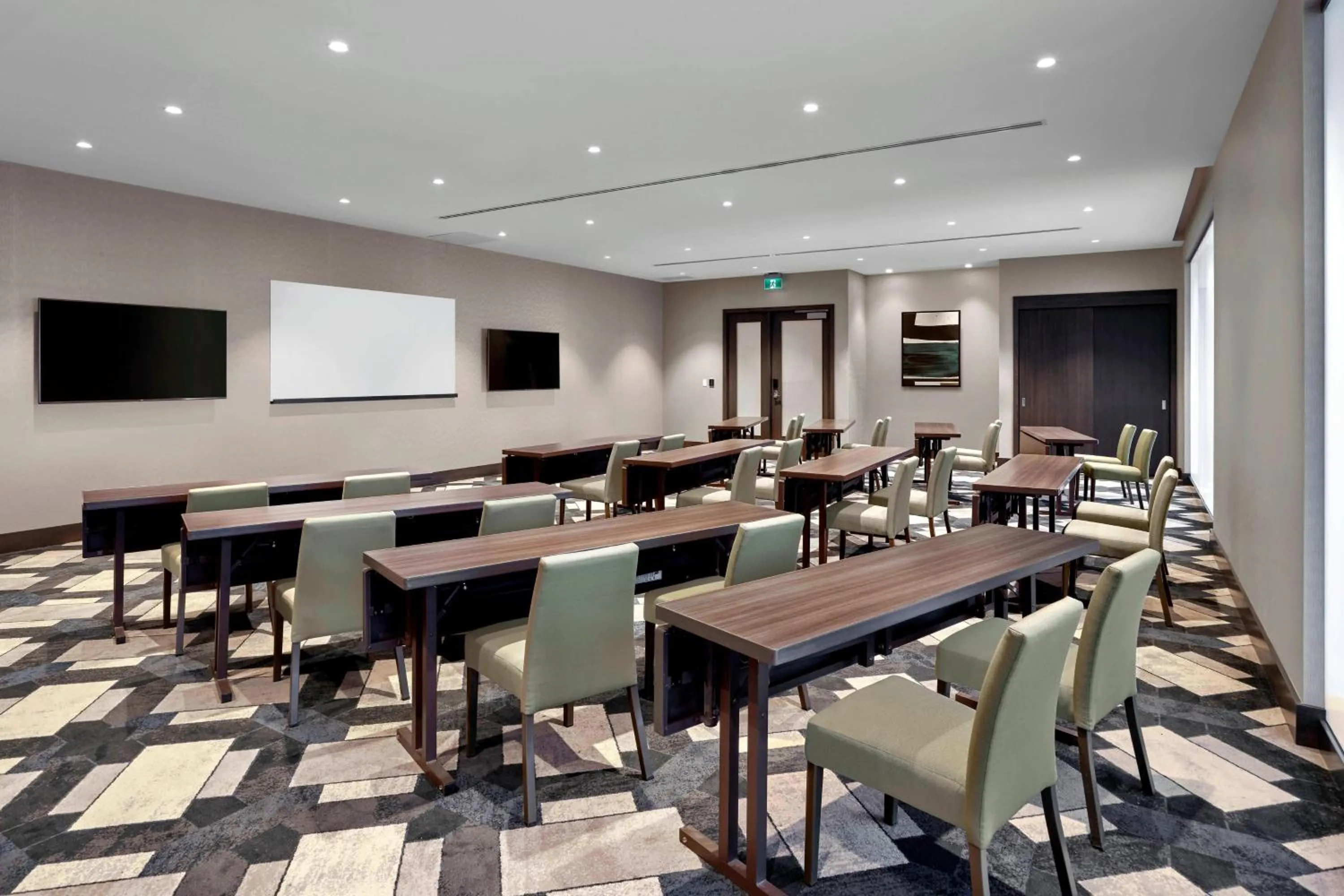 Meeting/conference room in Delta Hotels by Marriott Calgary Downtown