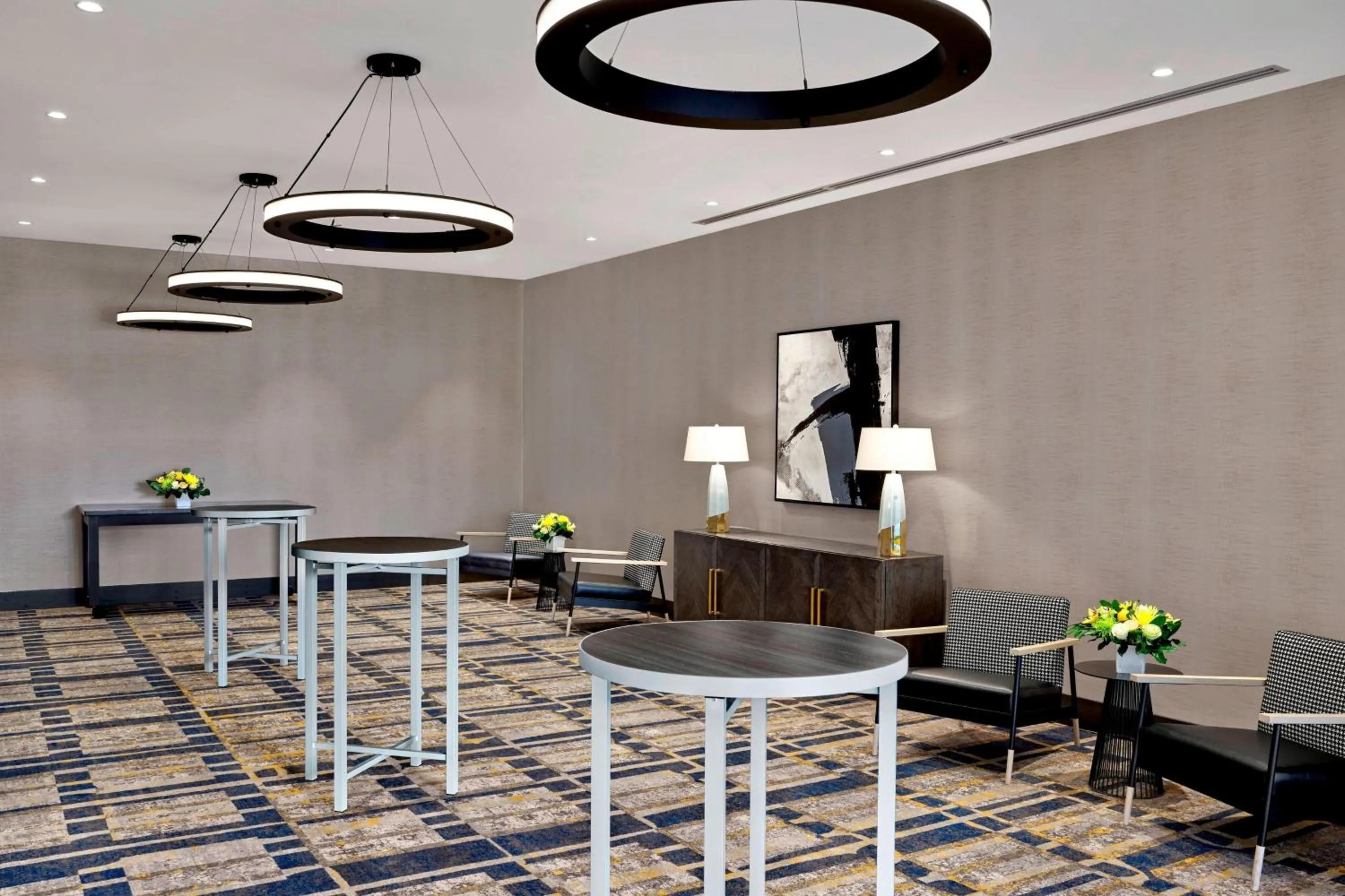 Meeting/conference room in Delta Hotels by Marriott Calgary Downtown