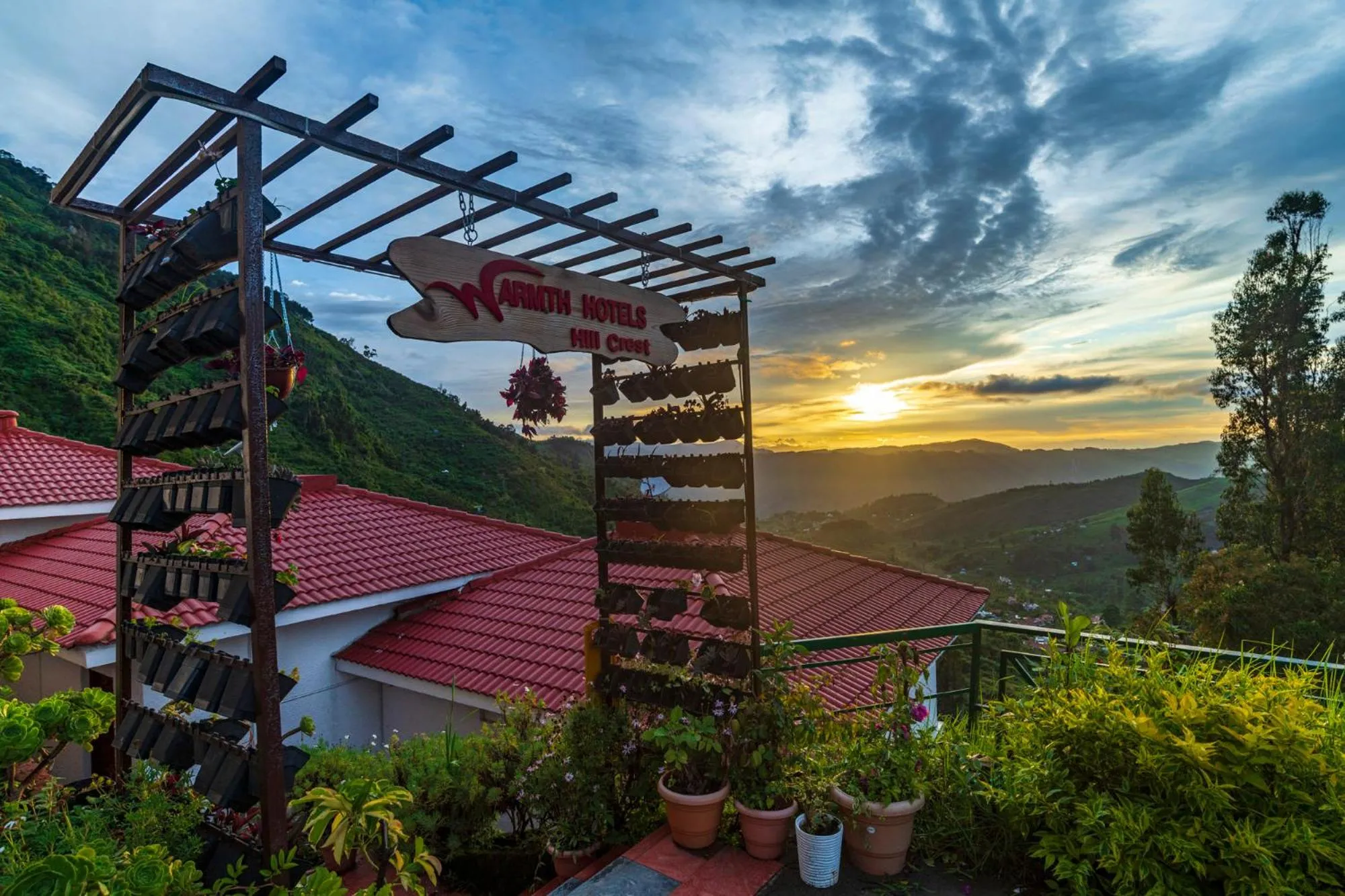 Facade/entrance in Warmth Hill Crest
