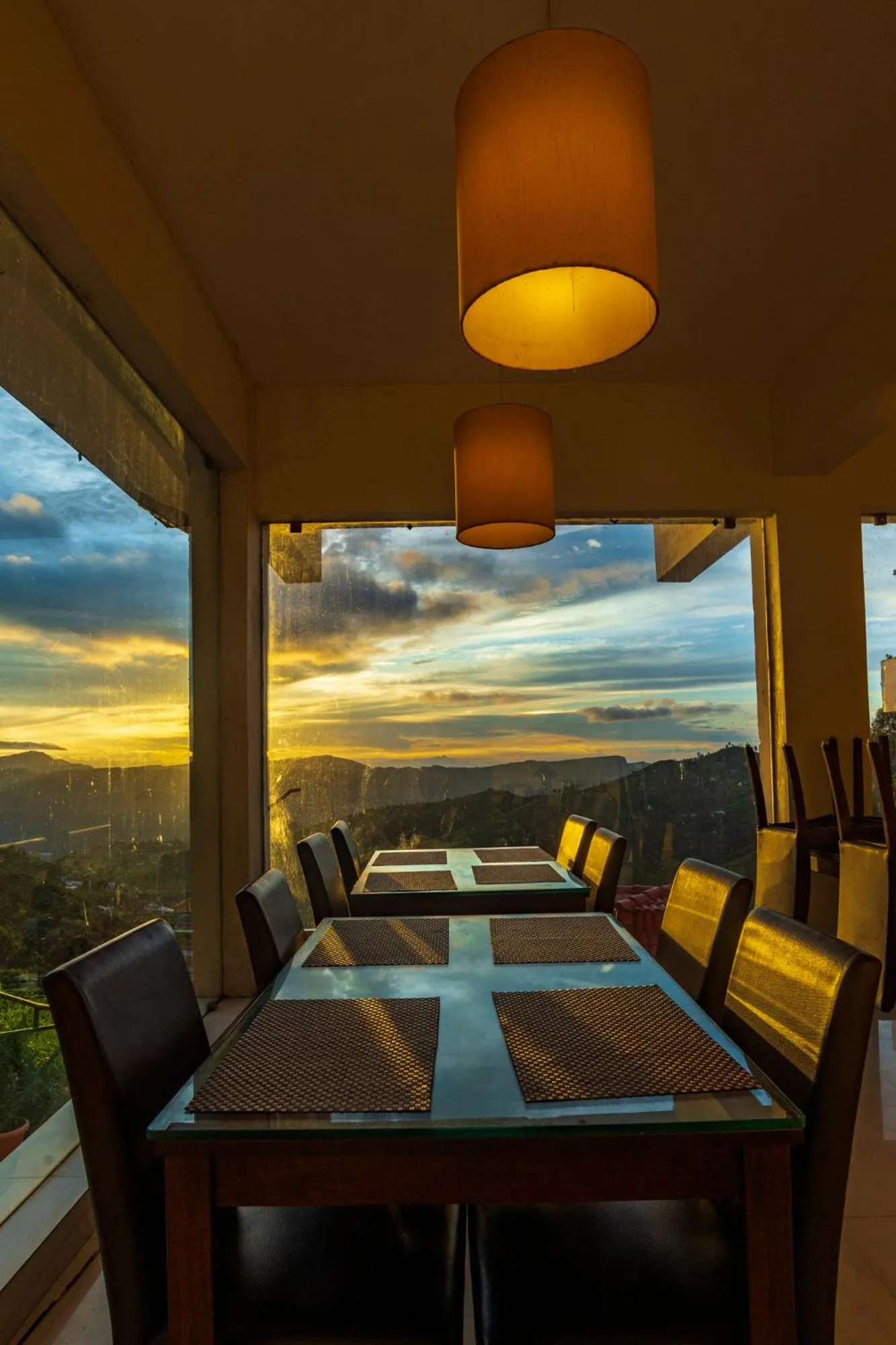 Restaurant/places to eat in Warmth Hill Crest