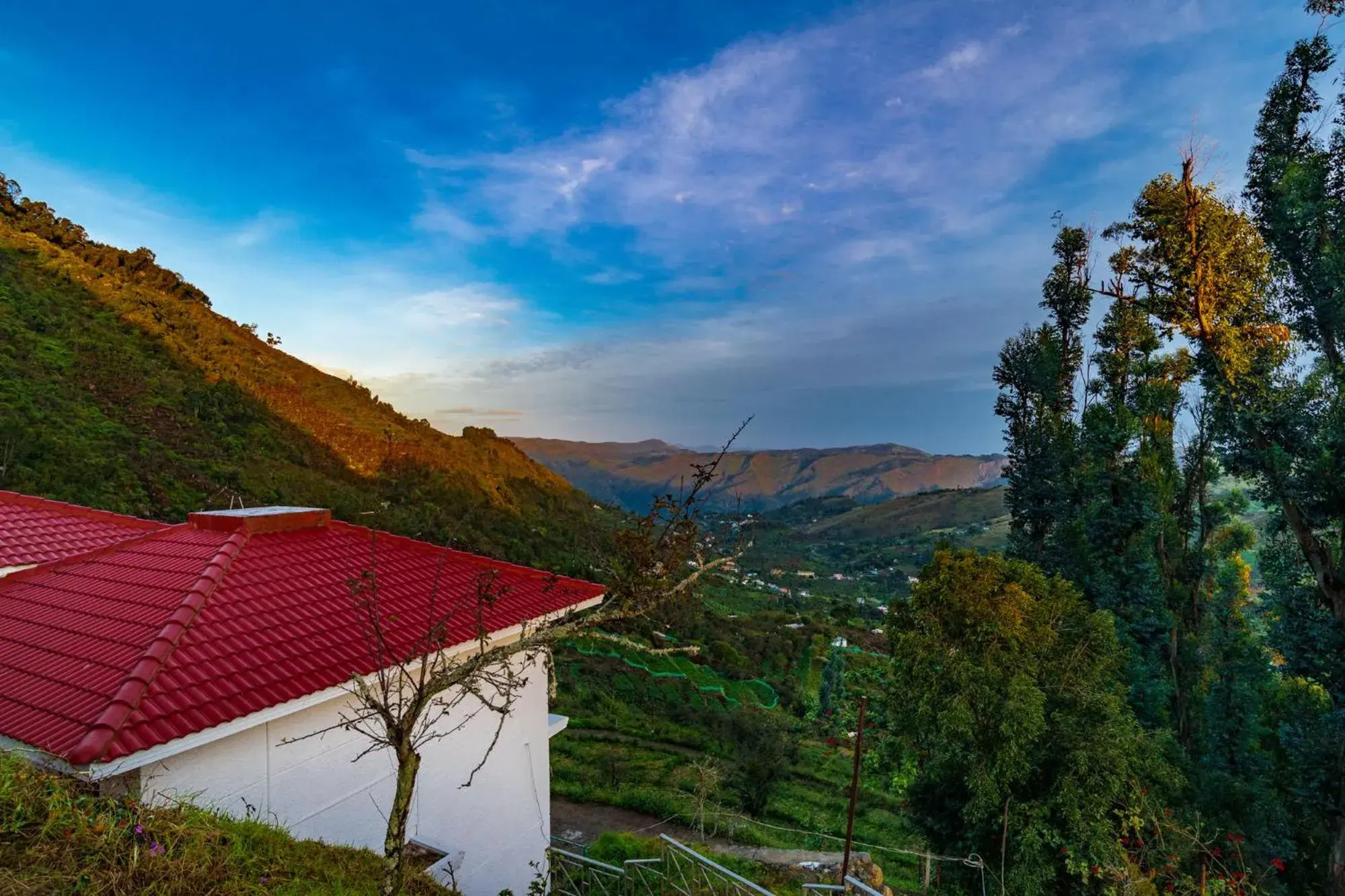 Mountain view in Warmth Hill Crest Mountain view in Warmth Hill Crest