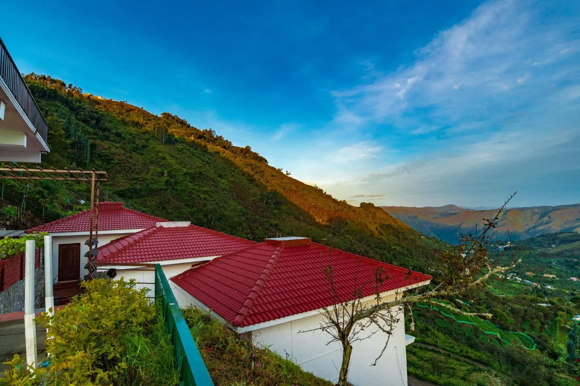 Property building in Warmth Hill Crest Property building in Warmth Hill Crest