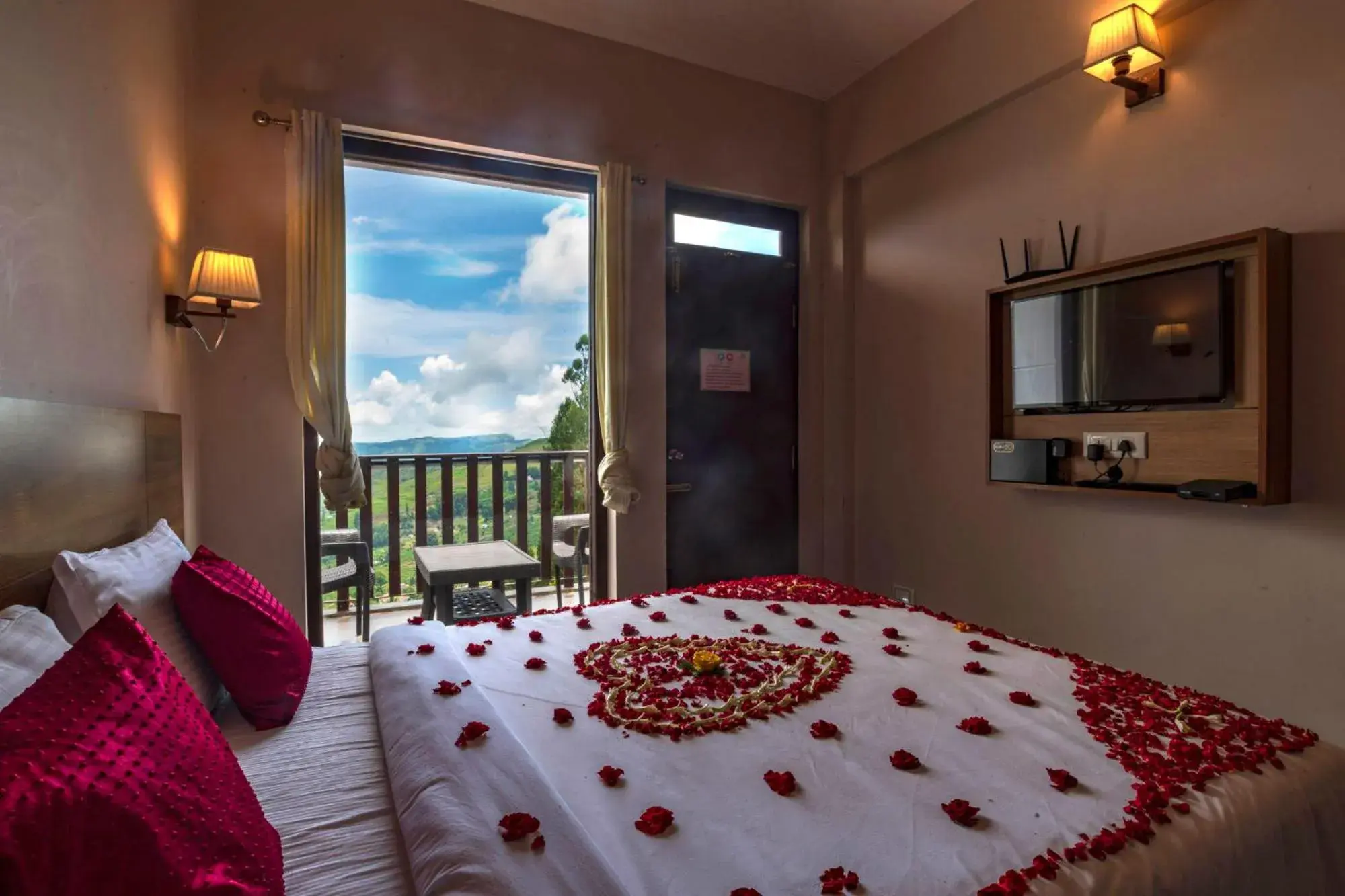 Photo of the whole room, Bed in Warmth Hill Crest Photo of the whole room, Bed in Warmth Hill Crest