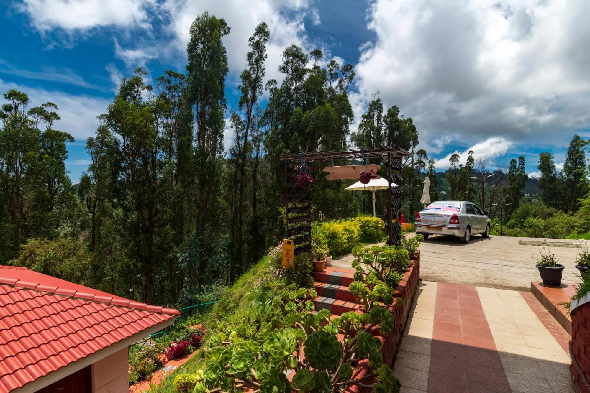 Garden view in Warmth Hill Crest