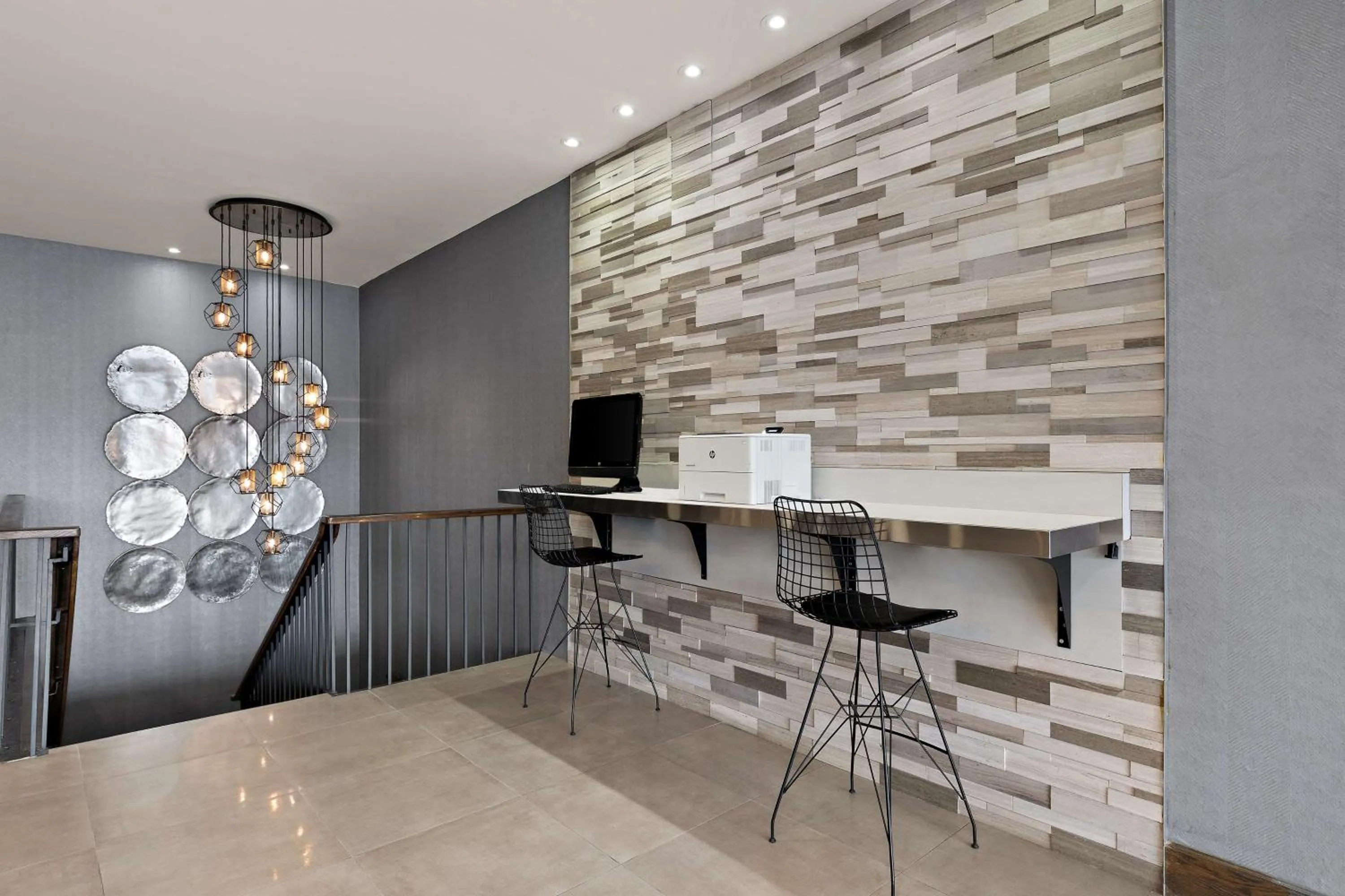 Property building in Best Western Parkway Hotel Toronto North