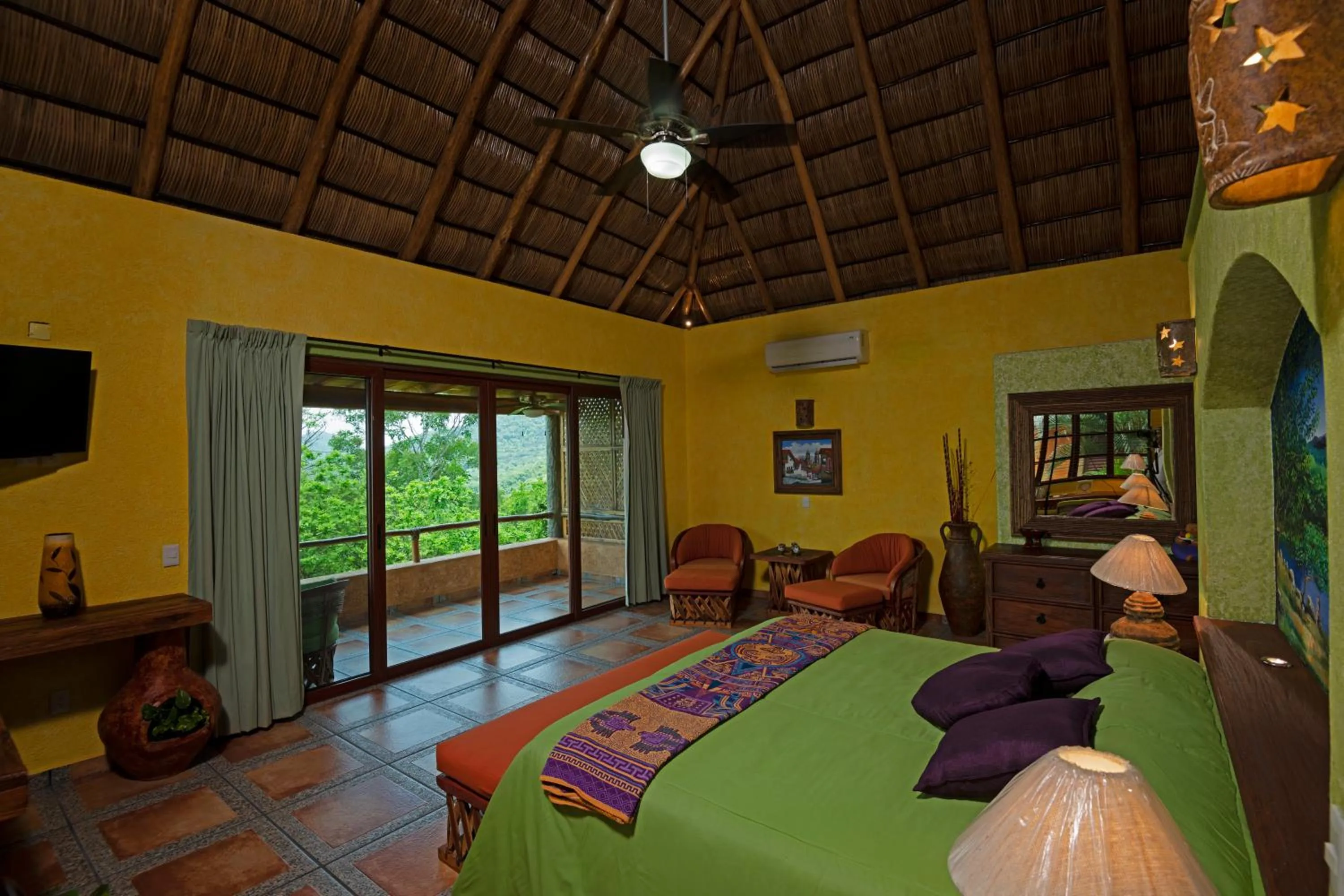 Living room, Bed in El Corazón Golf & Spa Resort Manzanillo