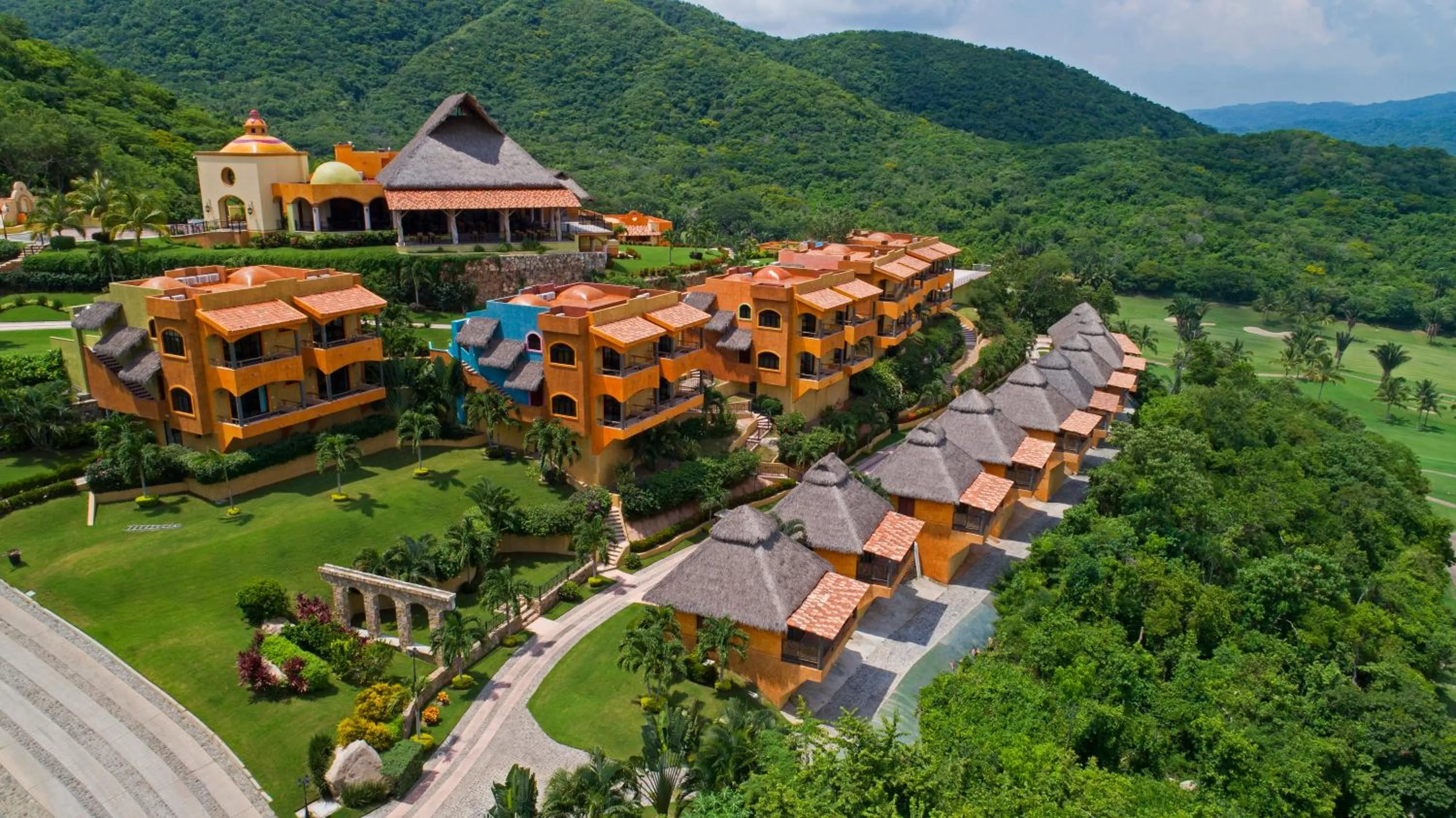 Property building in El Corazón Golf & Spa Resort Manzanillo