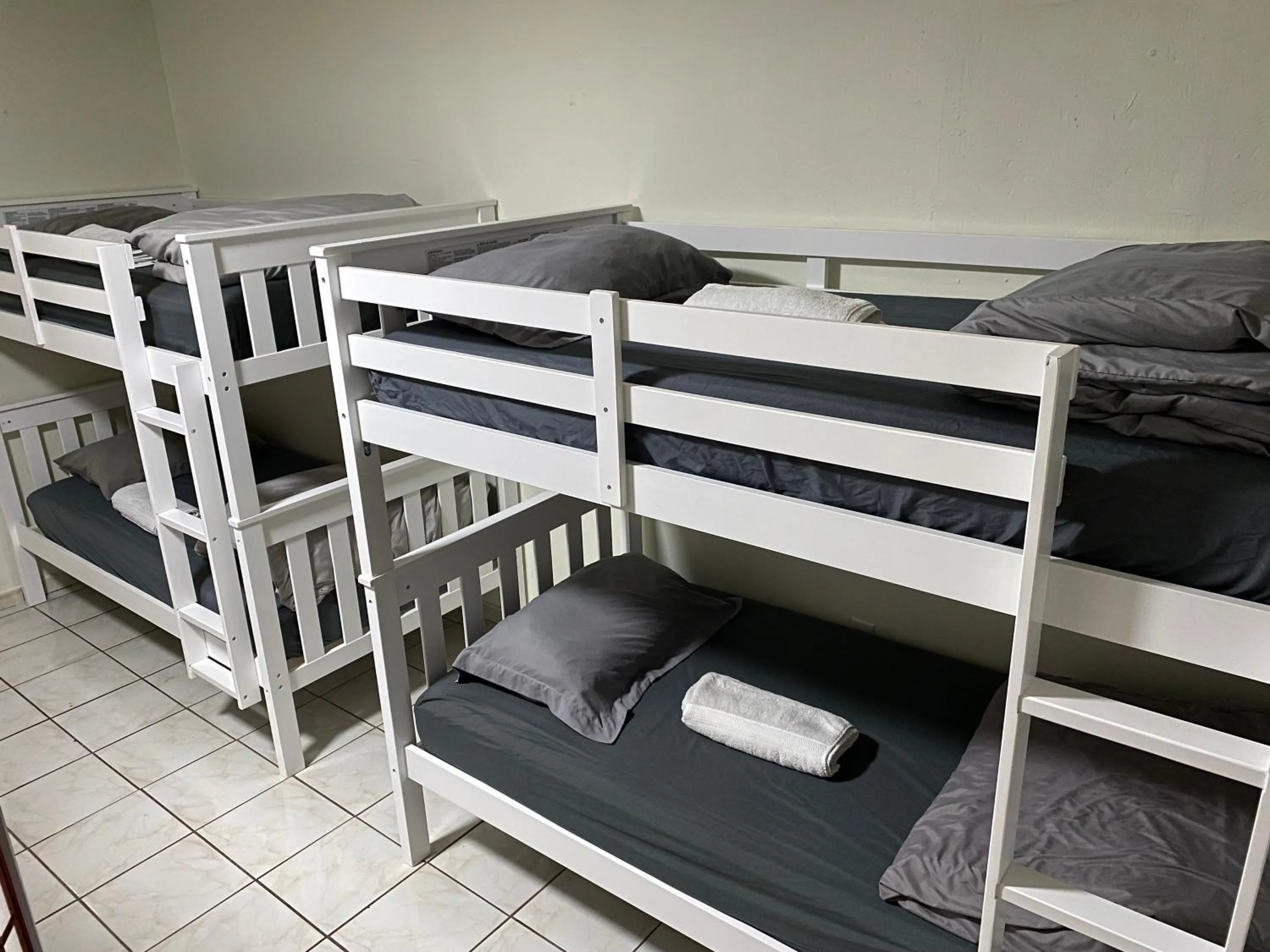 Single Size TOP Bunk Bed - Mixed Shared ROOM