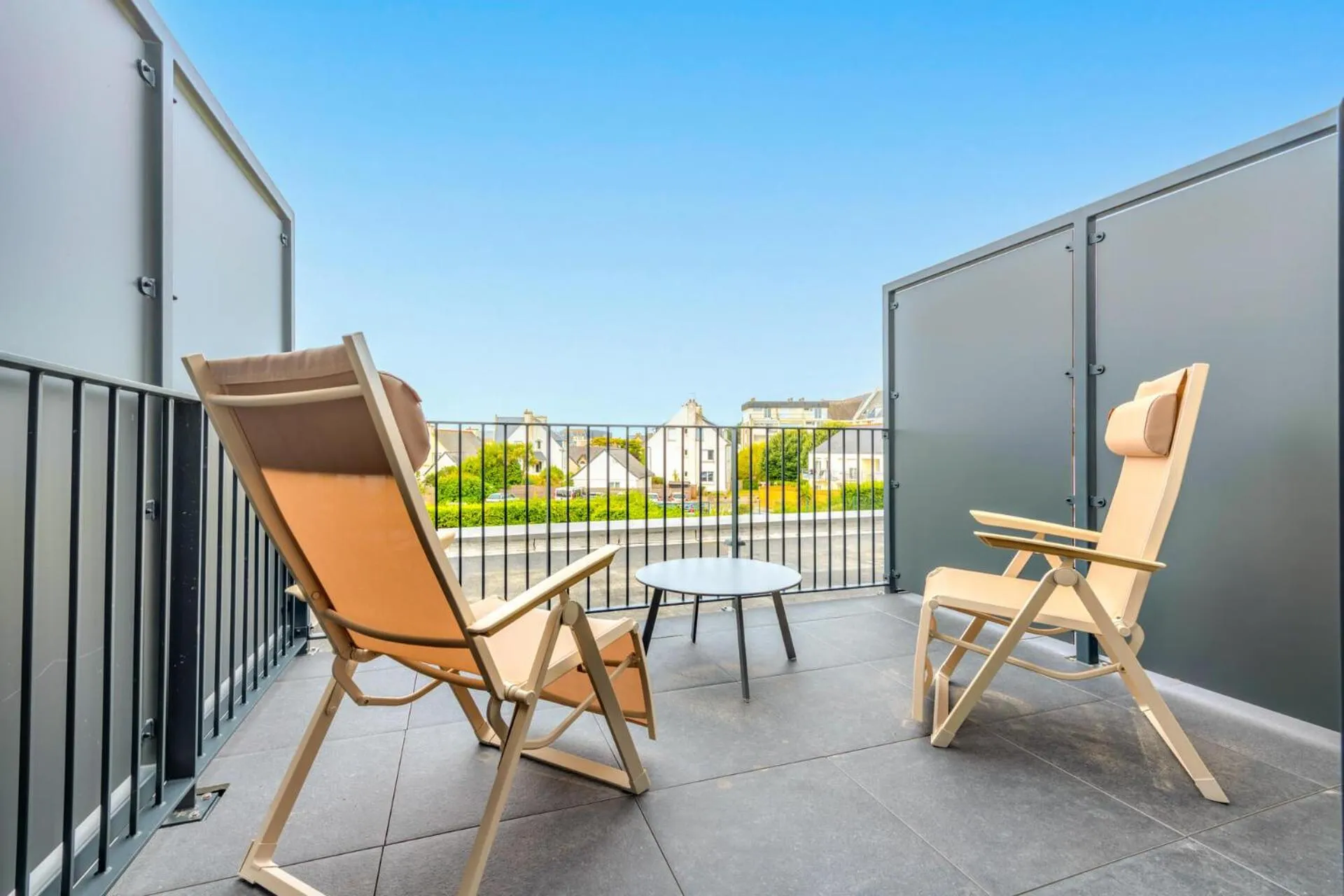 Balcony/Terrace in The Originals City, Hôtel Armen Le Triton, Roscoff