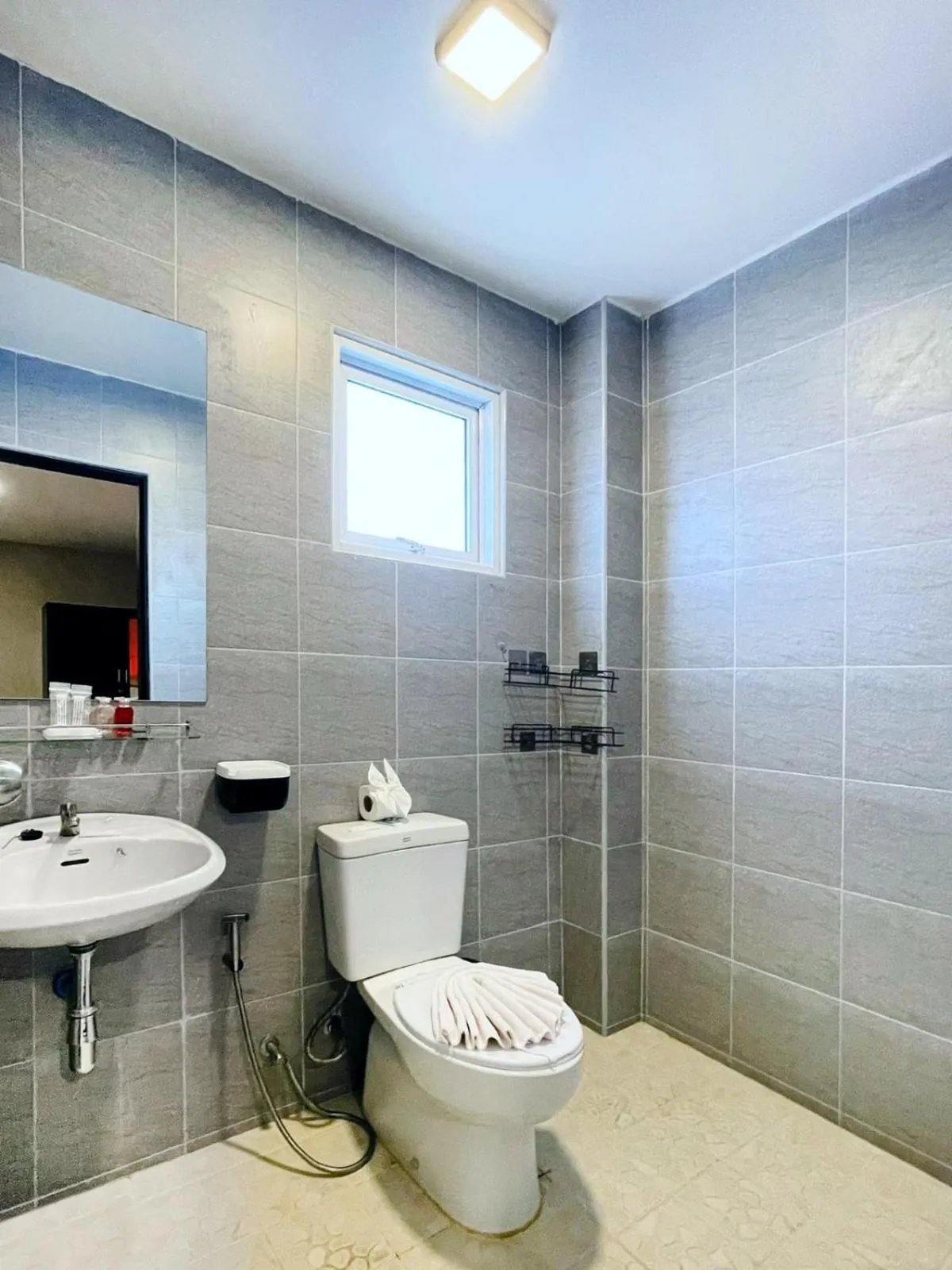 Shower in Breakers Hotel Rawai