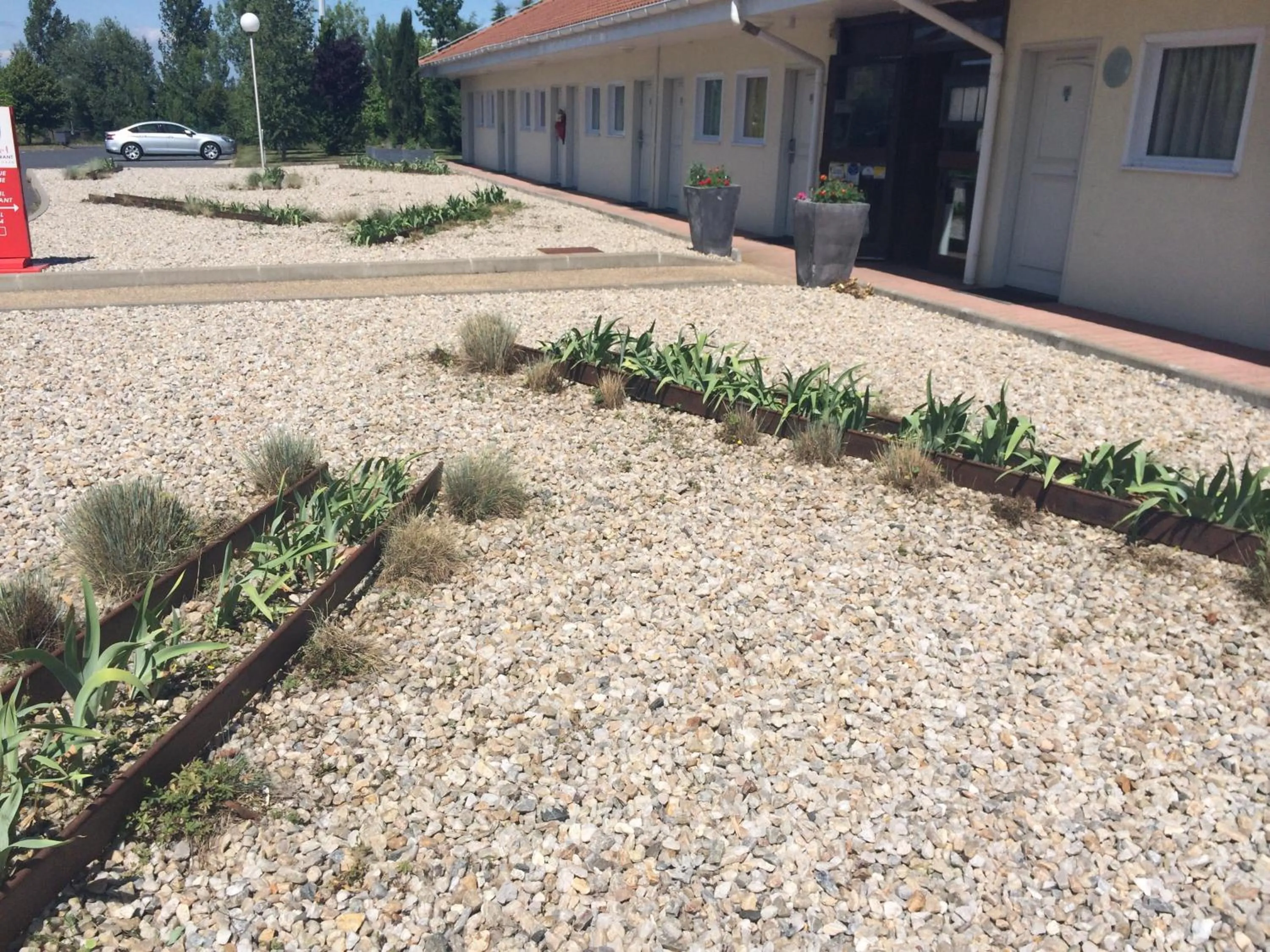 Facade/entrance in Hôtel Evan