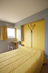 Photo of the whole room in Hôtel Evan