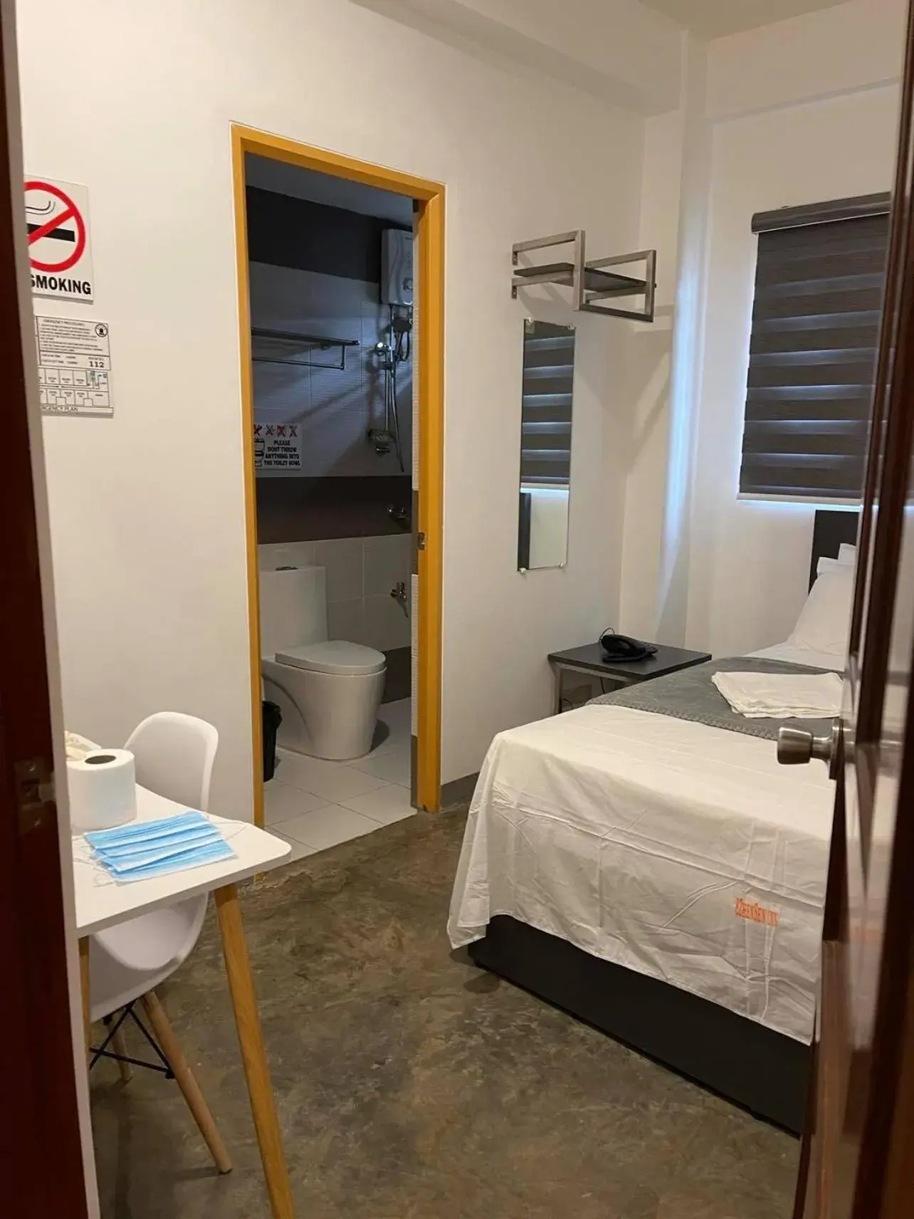 Photo of the whole room, Bed in 8 Zhensen Inn Photo of the whole room, Bed in 8 Zhensen Inn