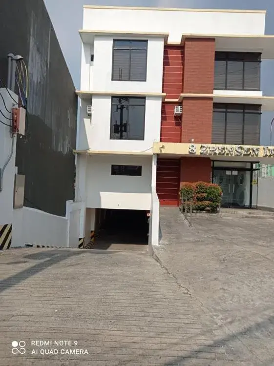 Property building in 8 Zhensen Inn Property building in 8 Zhensen Inn