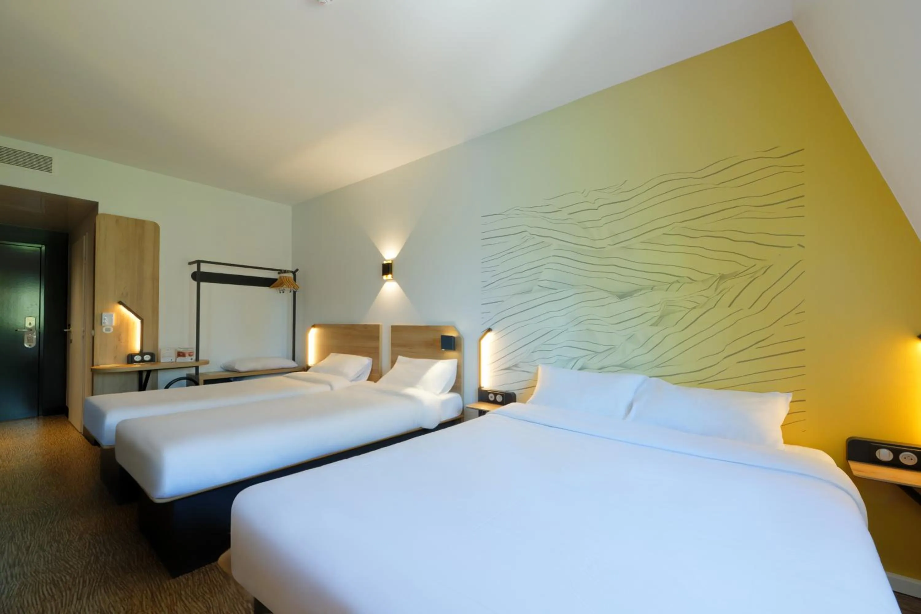 Bedroom, Bed in B&B HOTEL Le Touquet