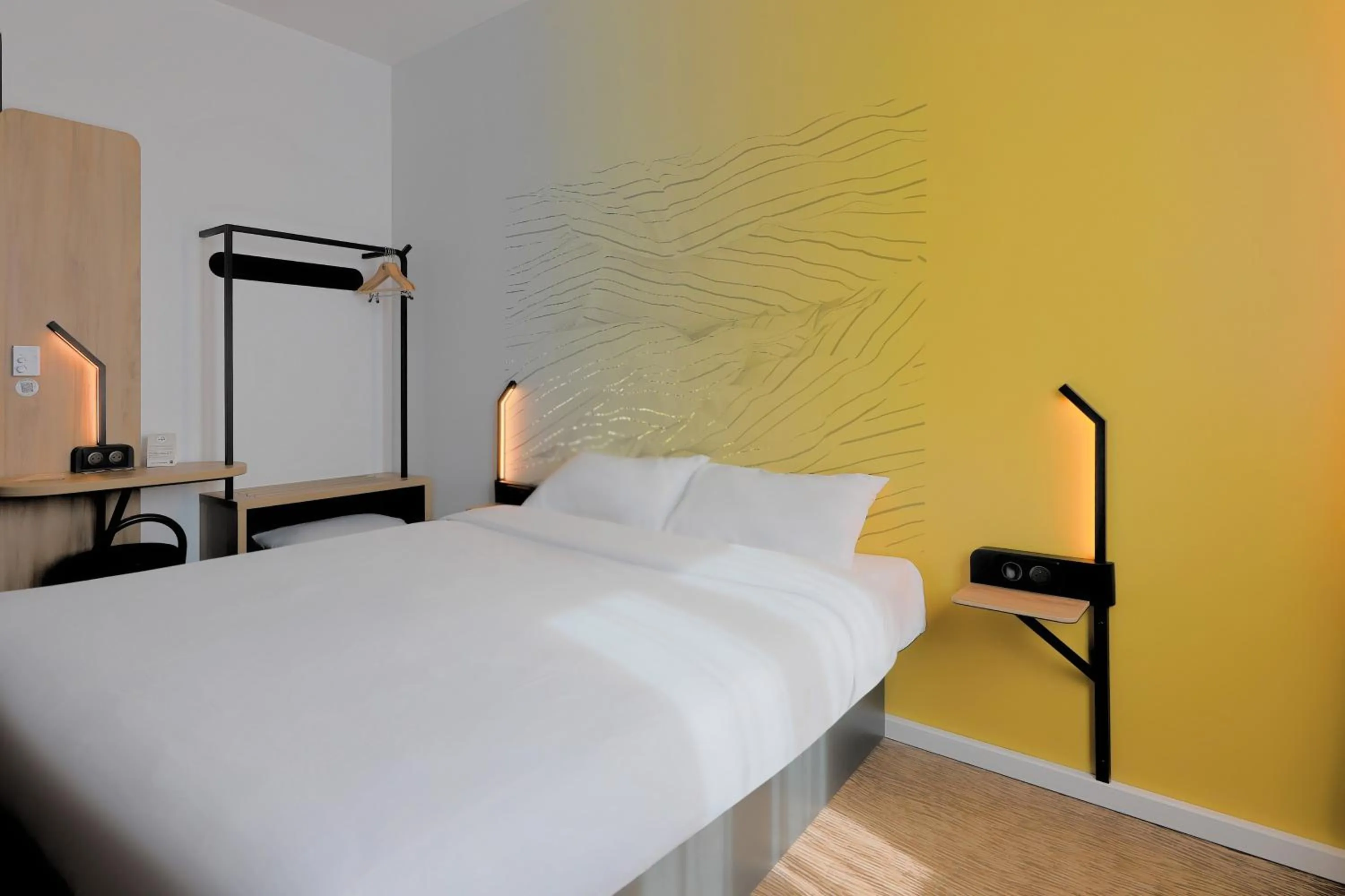 Bedroom, Bed in B&B HOTEL Le Touquet