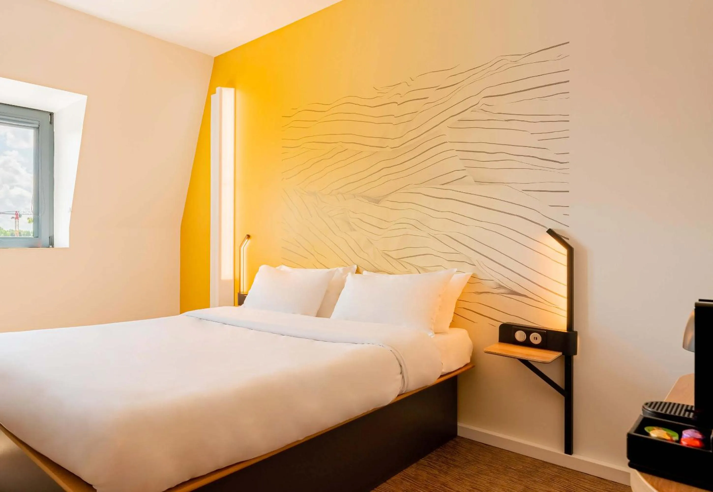 Bedroom, Bed in B&B HOTEL Le Touquet