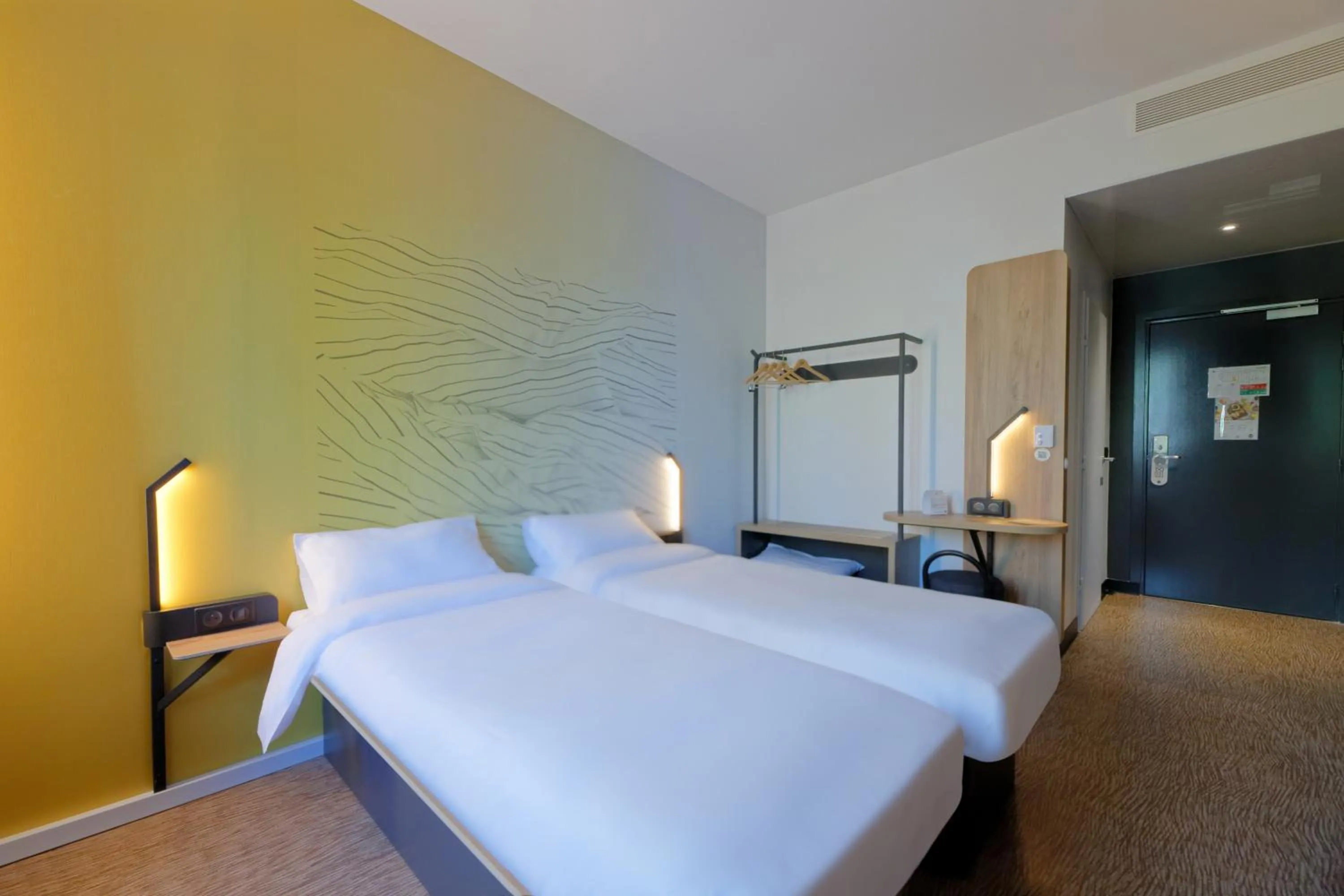 Bedroom, Bed in B&B HOTEL Le Touquet