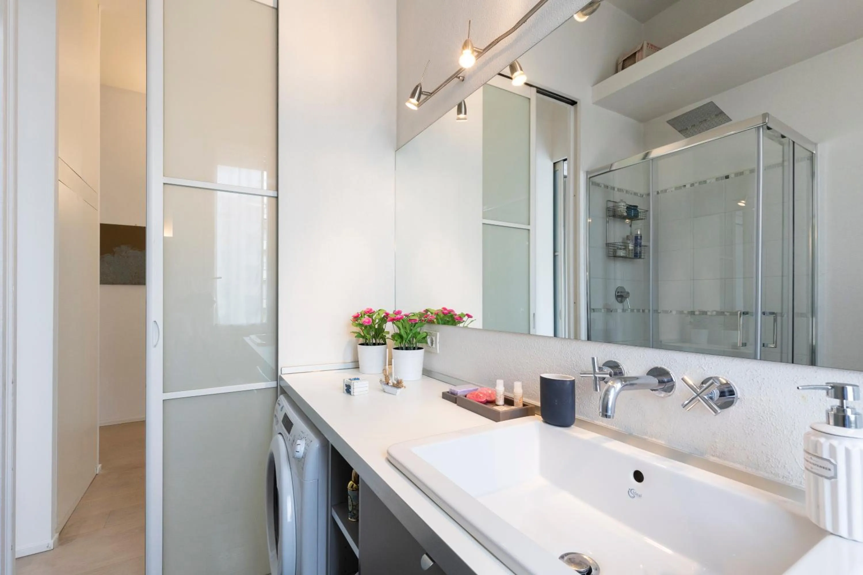 Bathroom in Dream Experience - Garibaldi